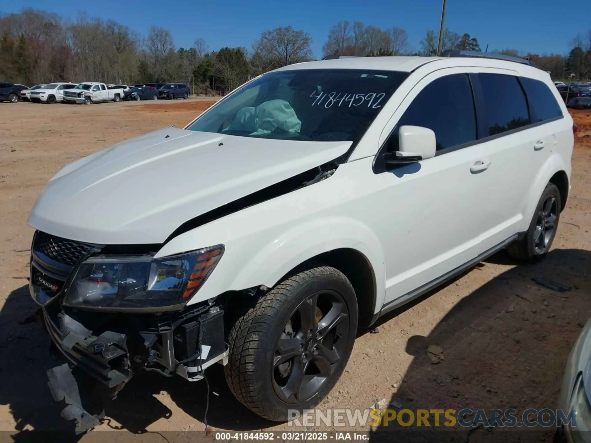 2 Photograph of a damaged car 3C4PDDGG9KT848915 DODGE JOURNEY 2019