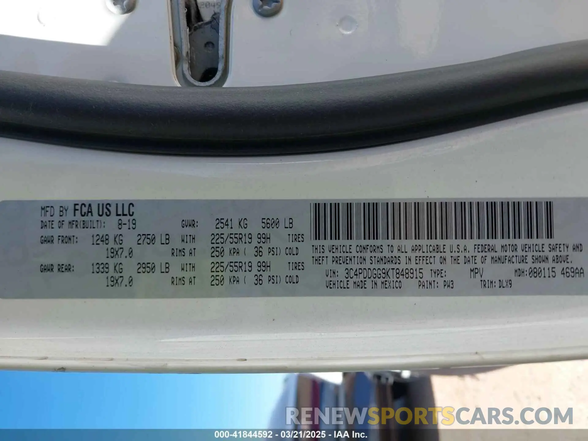 9 Photograph of a damaged car 3C4PDDGG9KT848915 DODGE JOURNEY 2019