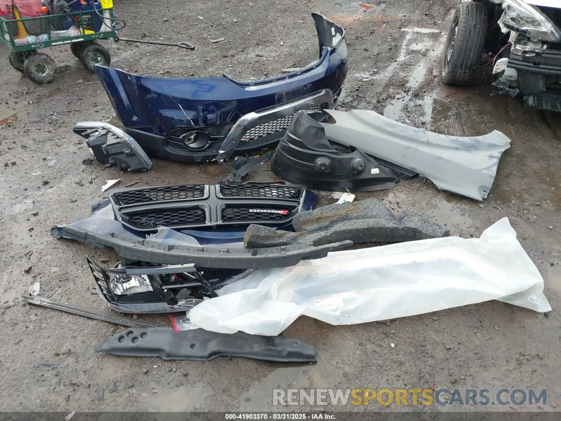 12 Photograph of a damaged car 3C4PDDGGXKT764912 DODGE JOURNEY 2019