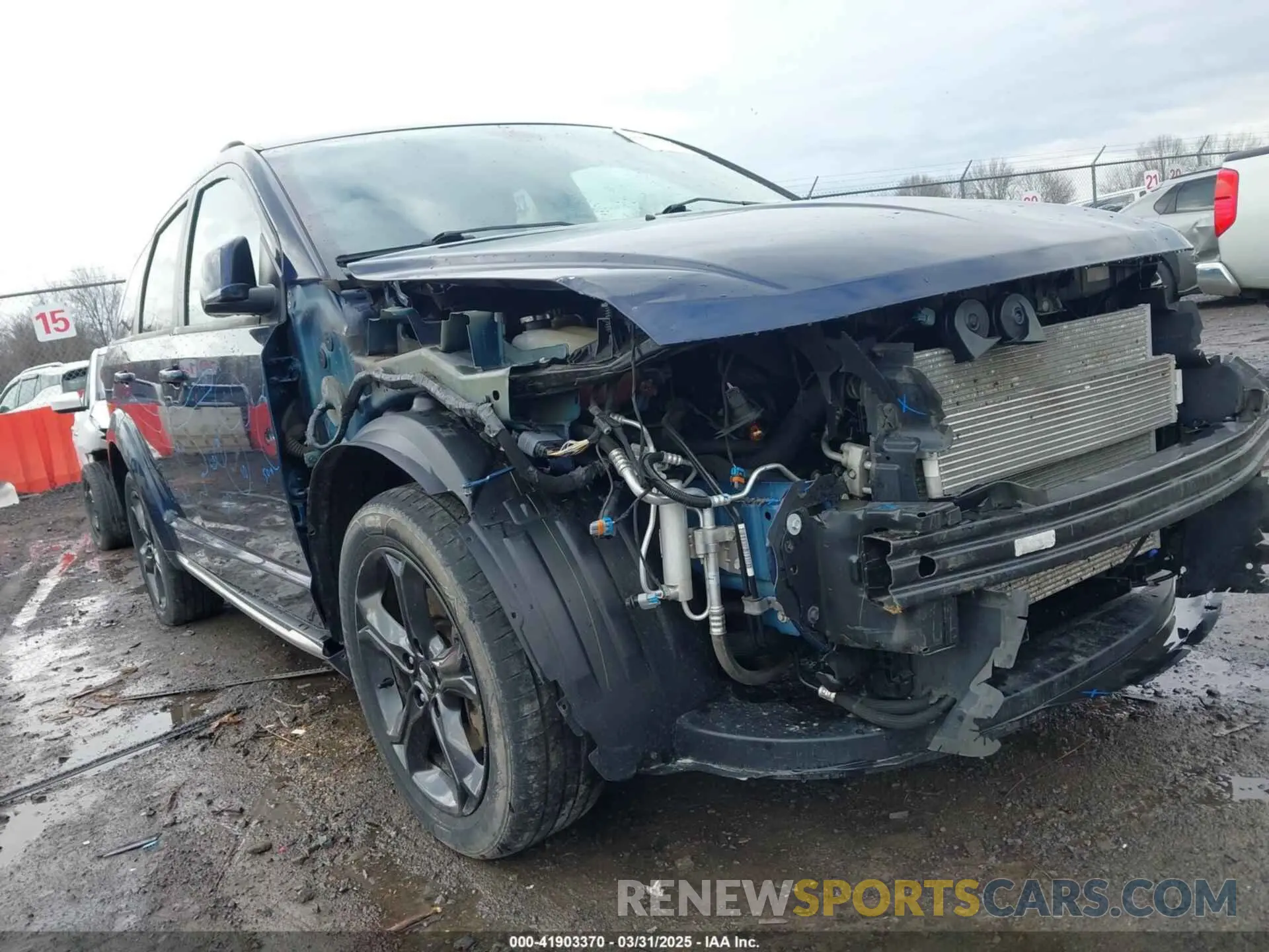 6 Photograph of a damaged car 3C4PDDGGXKT764912 DODGE JOURNEY 2019