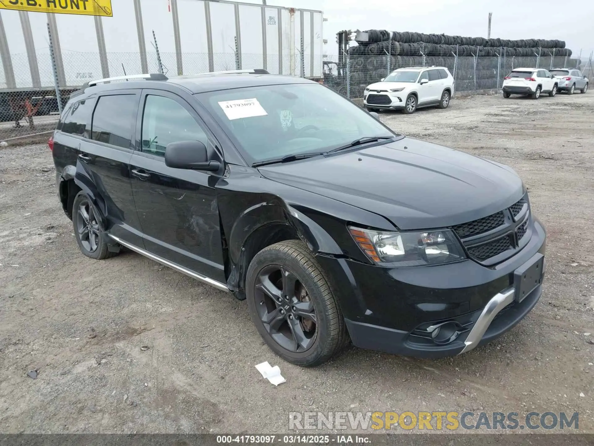 1 Photograph of a damaged car 3C4PDDGGXKT816412 DODGE JOURNEY 2019