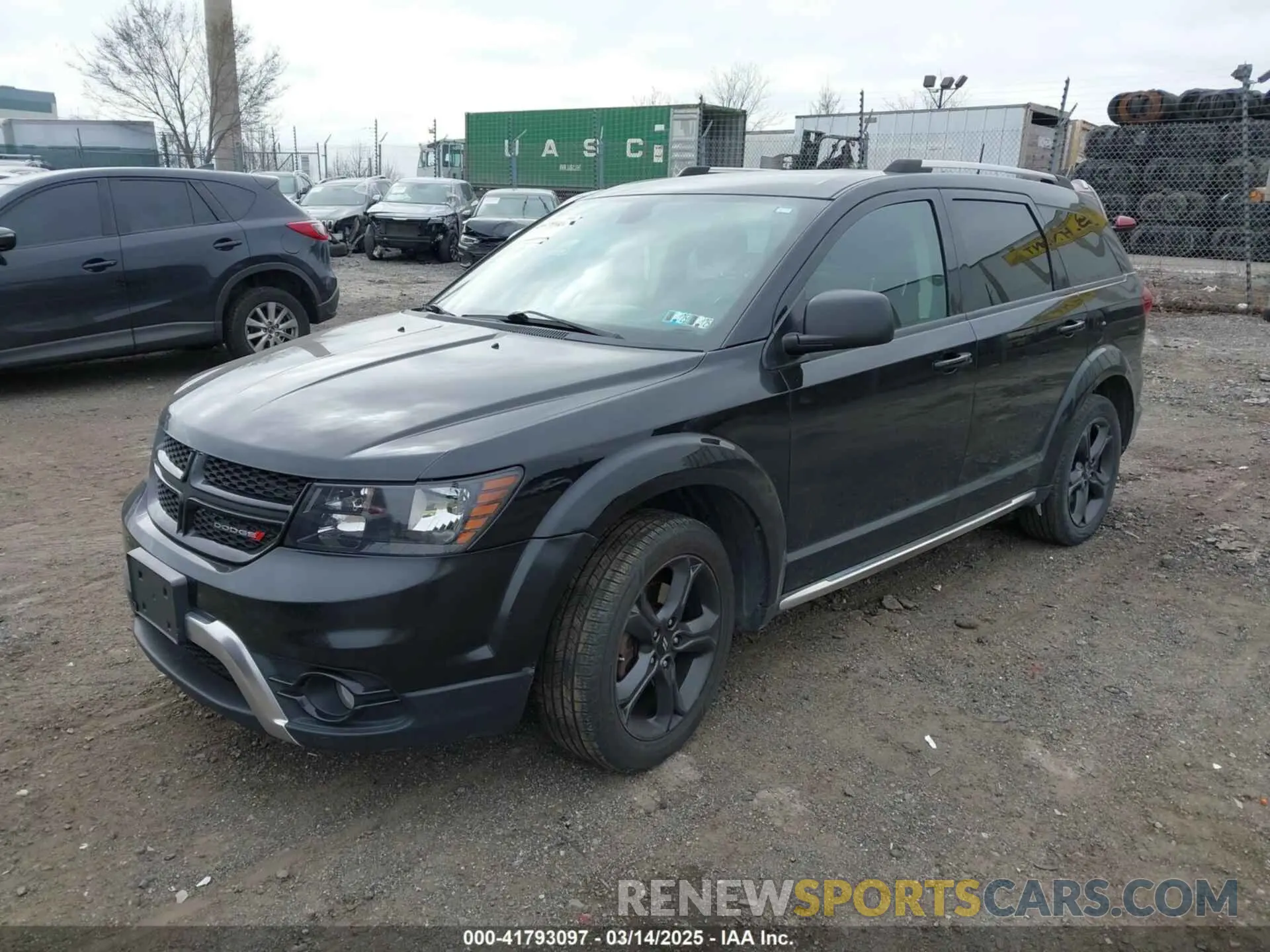 2 Photograph of a damaged car 3C4PDDGGXKT816412 DODGE JOURNEY 2019