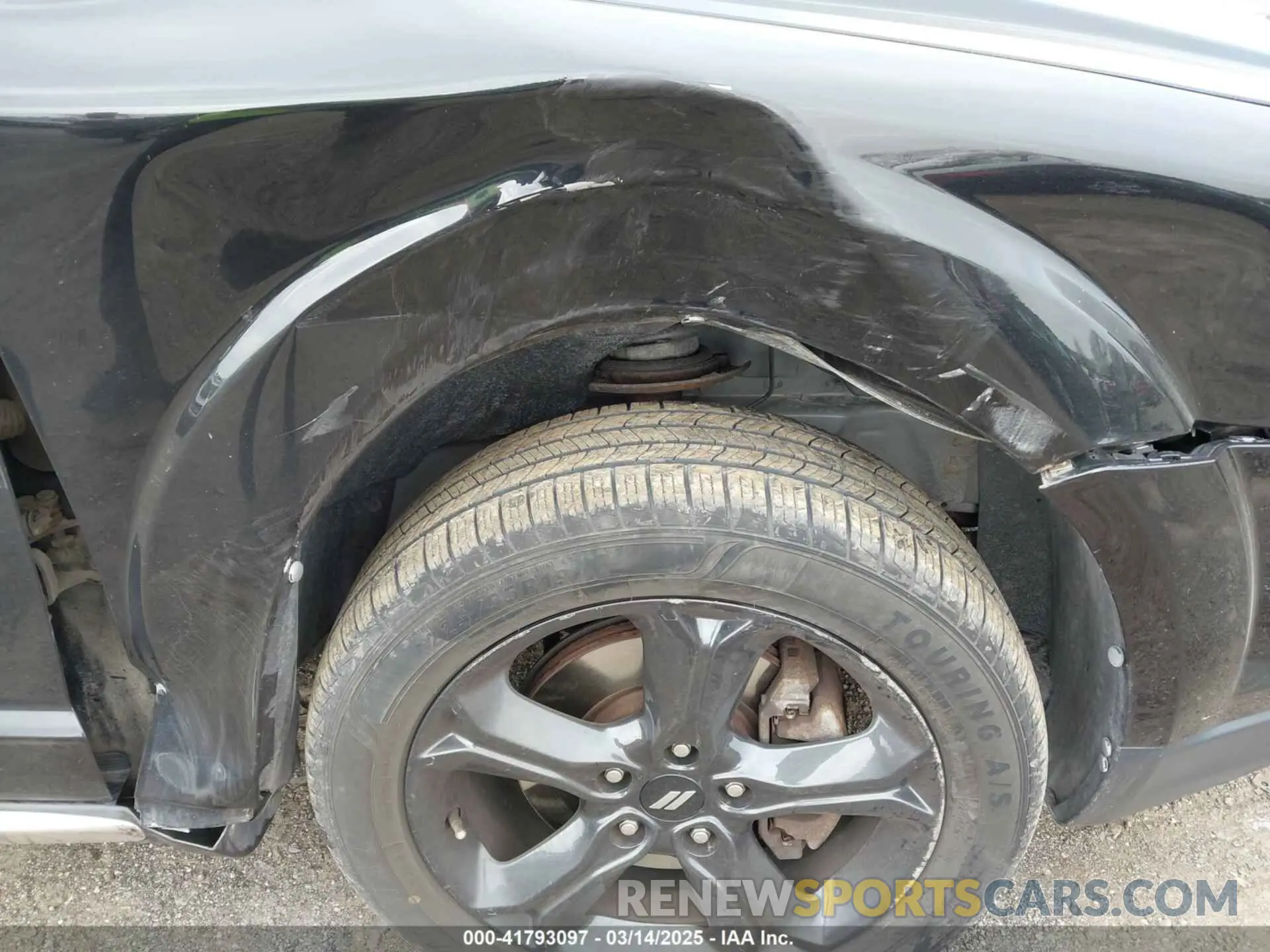 21 Photograph of a damaged car 3C4PDDGGXKT816412 DODGE JOURNEY 2019