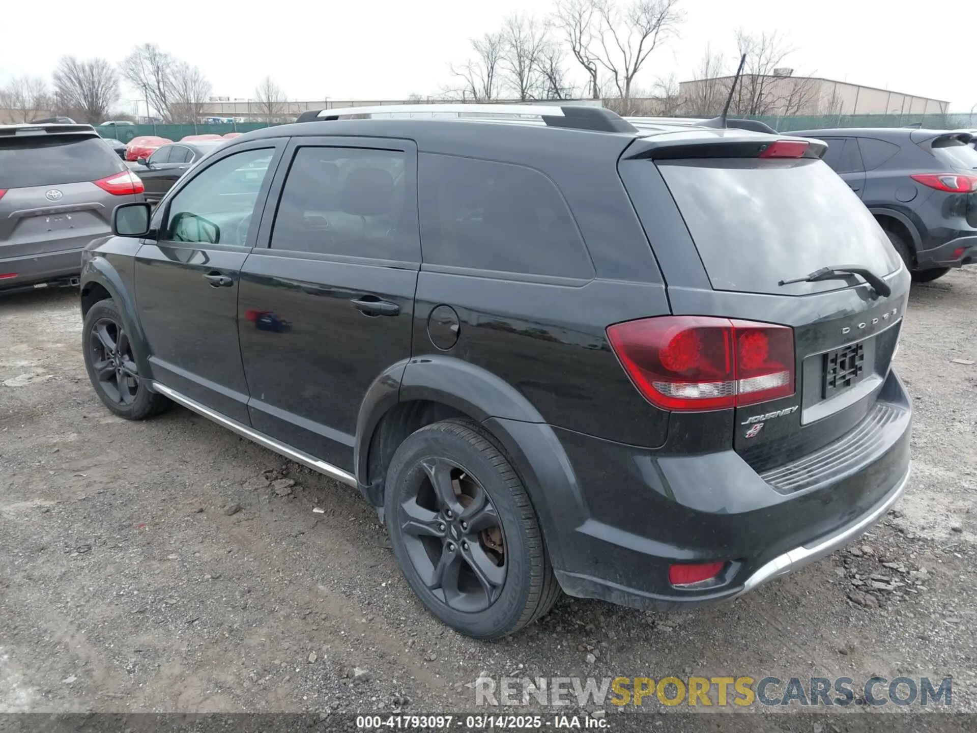 3 Photograph of a damaged car 3C4PDDGGXKT816412 DODGE JOURNEY 2019