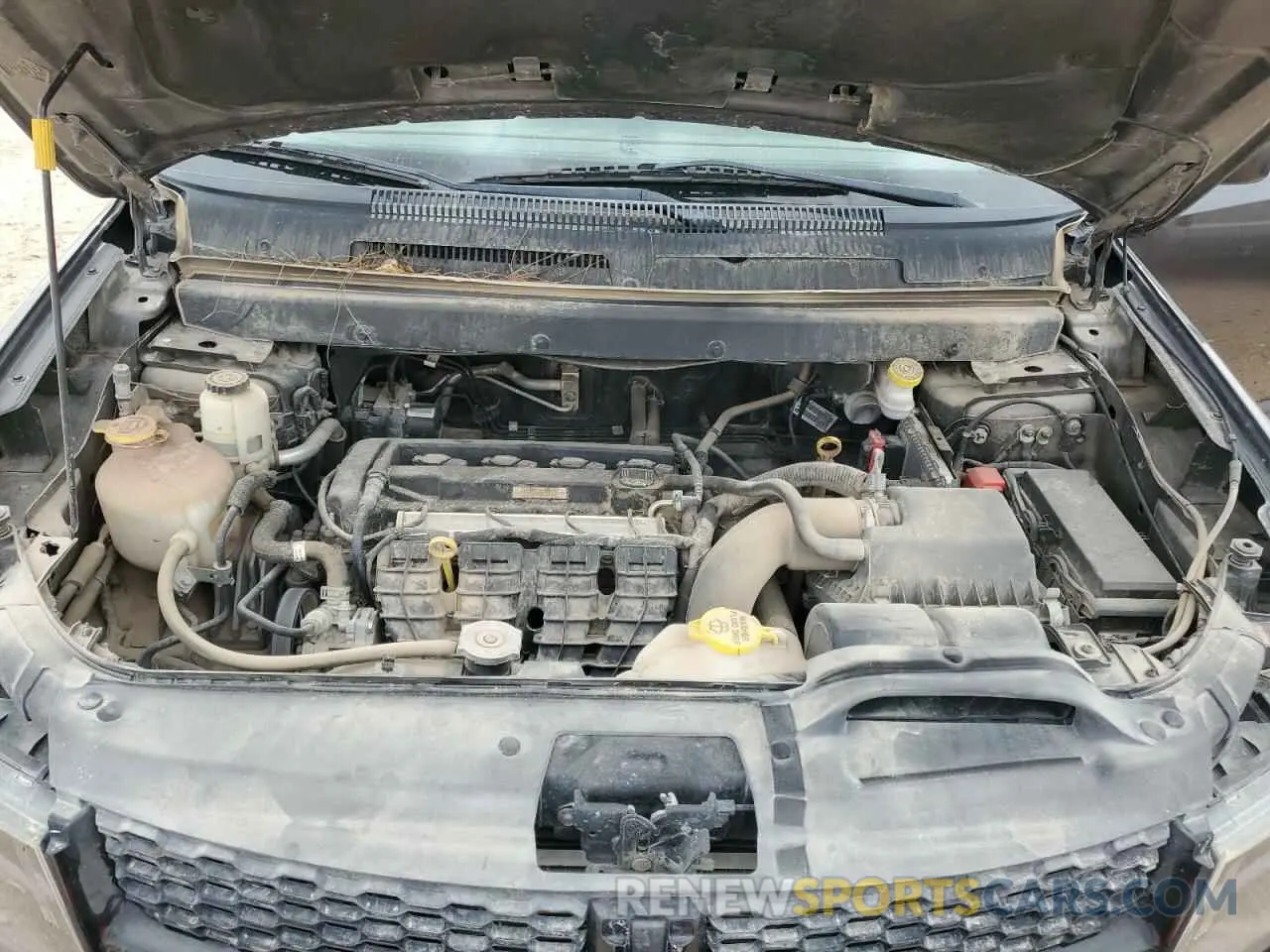 12 Photograph of a damaged car 3C4PDCAB0LT260815 DODGE JOURNEY 2020