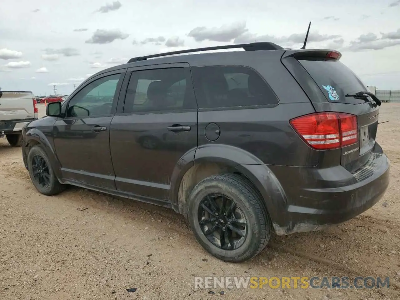 2 Photograph of a damaged car 3C4PDCAB0LT260815 DODGE JOURNEY 2020