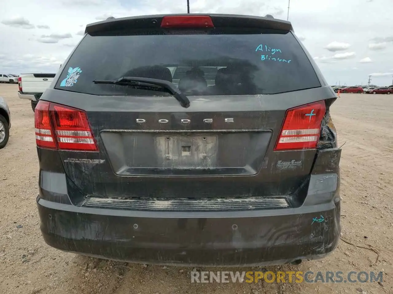 6 Photograph of a damaged car 3C4PDCAB0LT260815 DODGE JOURNEY 2020