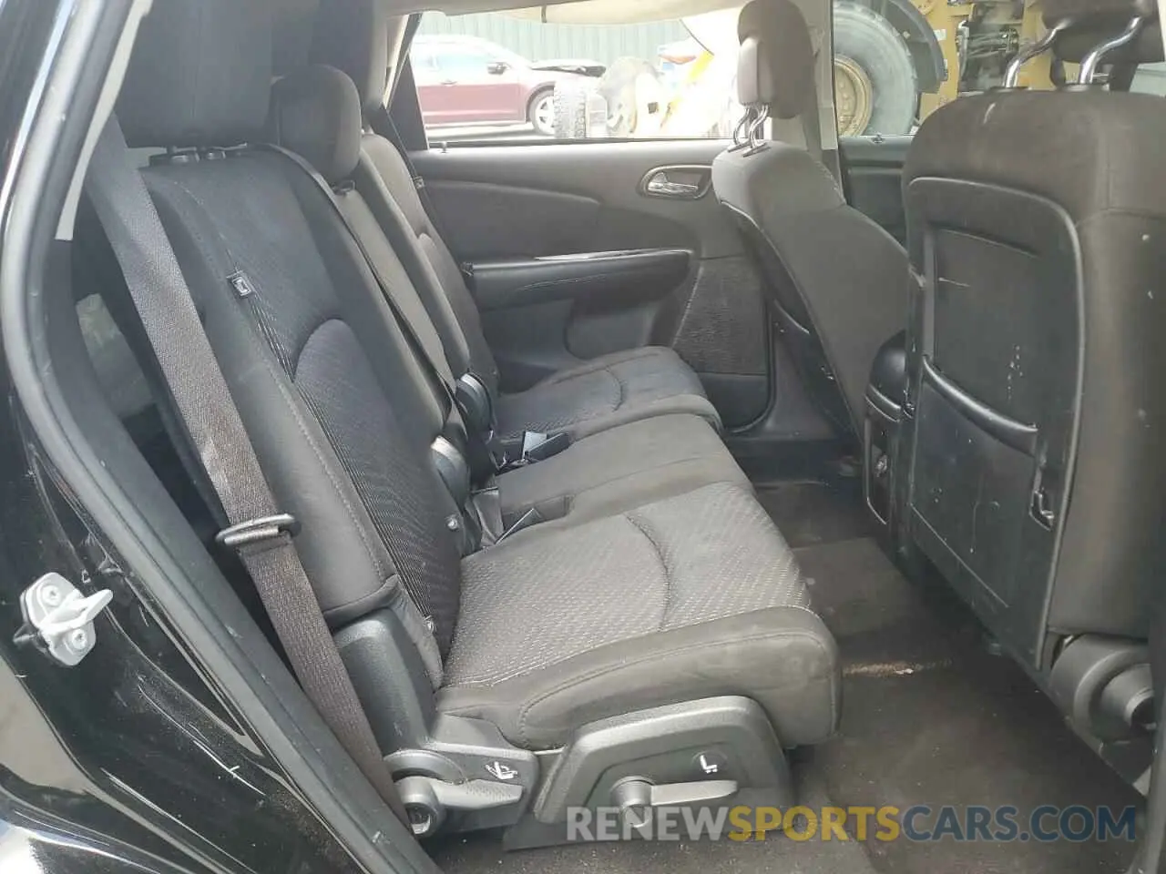 11 Photograph of a damaged car 3C4PDCAB0LT280787 DODGE JOURNEY 2020