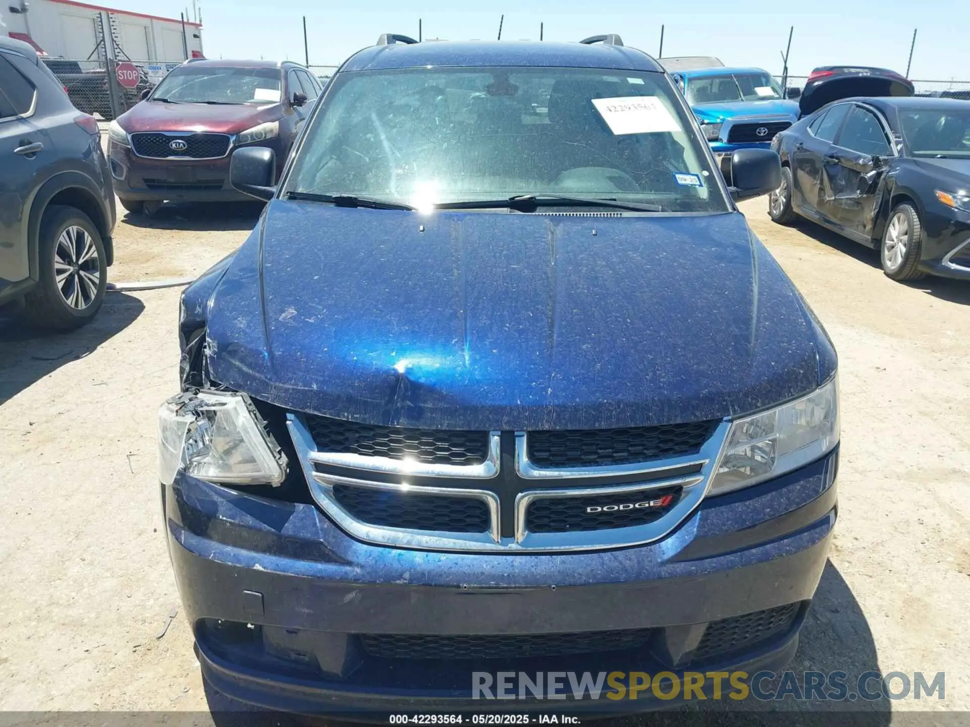 12 Photograph of a damaged car 3C4PDCAB1LT261620 DODGE JOURNEY 2020