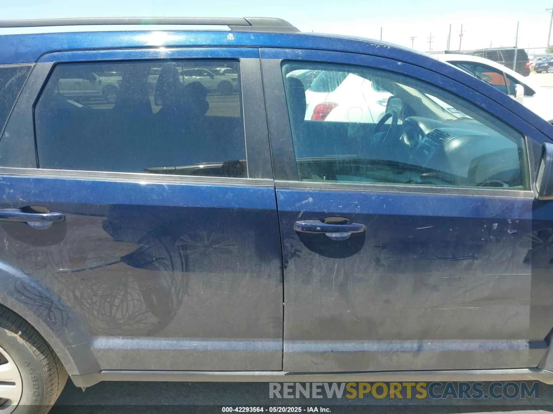 13 Photograph of a damaged car 3C4PDCAB1LT261620 DODGE JOURNEY 2020