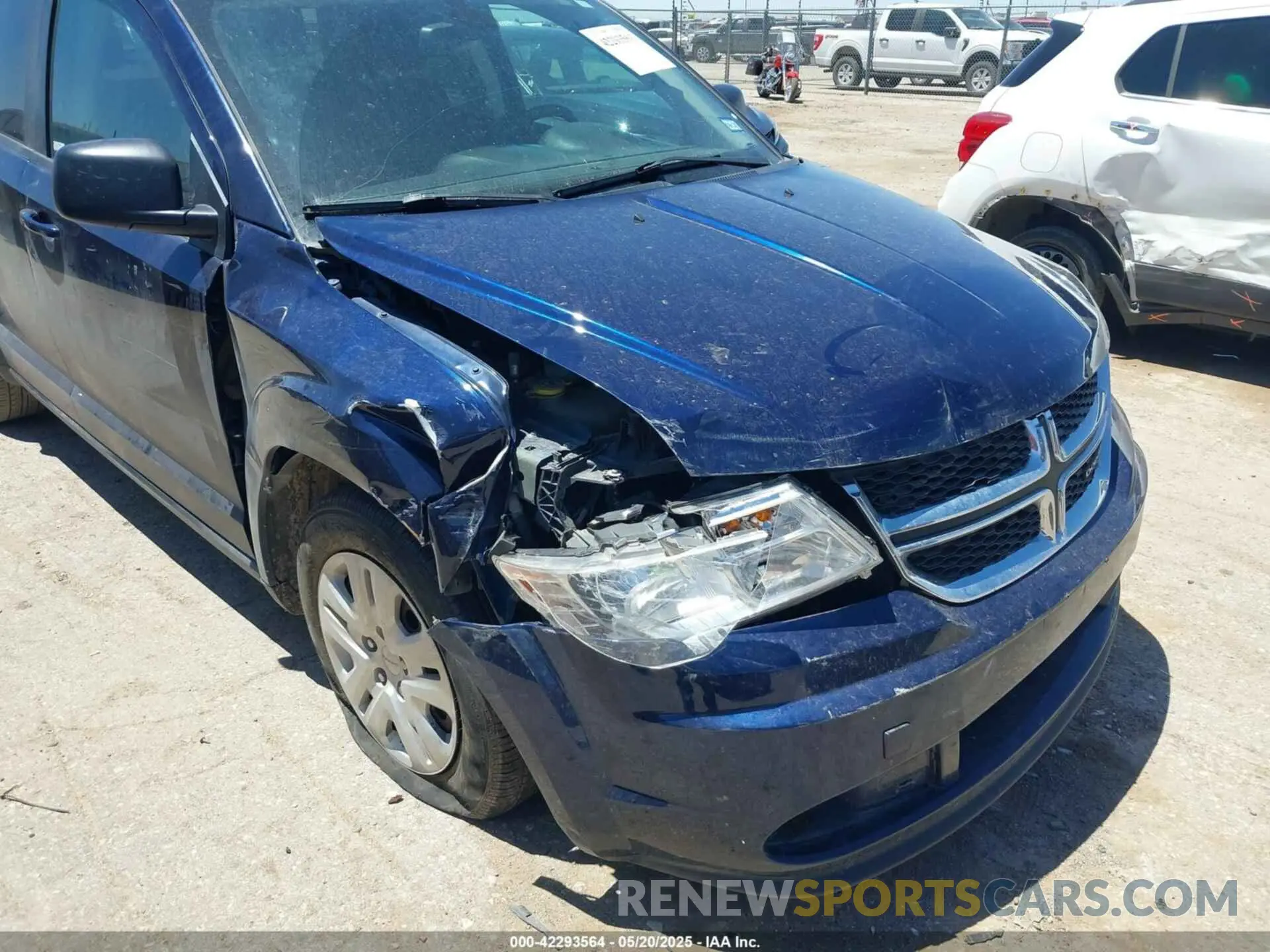 6 Photograph of a damaged car 3C4PDCAB1LT261620 DODGE JOURNEY 2020