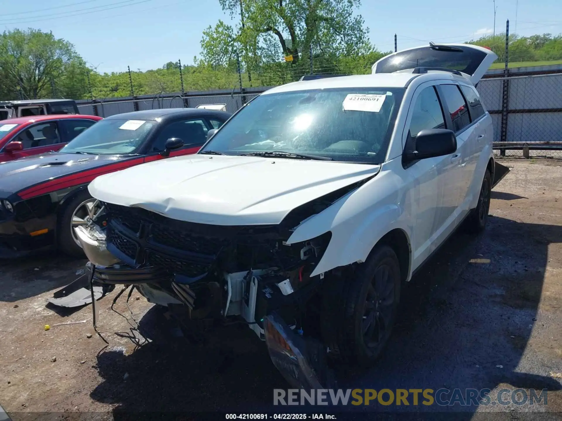 6 Photograph of a damaged car 3C4PDCAB1LT262623 DODGE JOURNEY 2020
