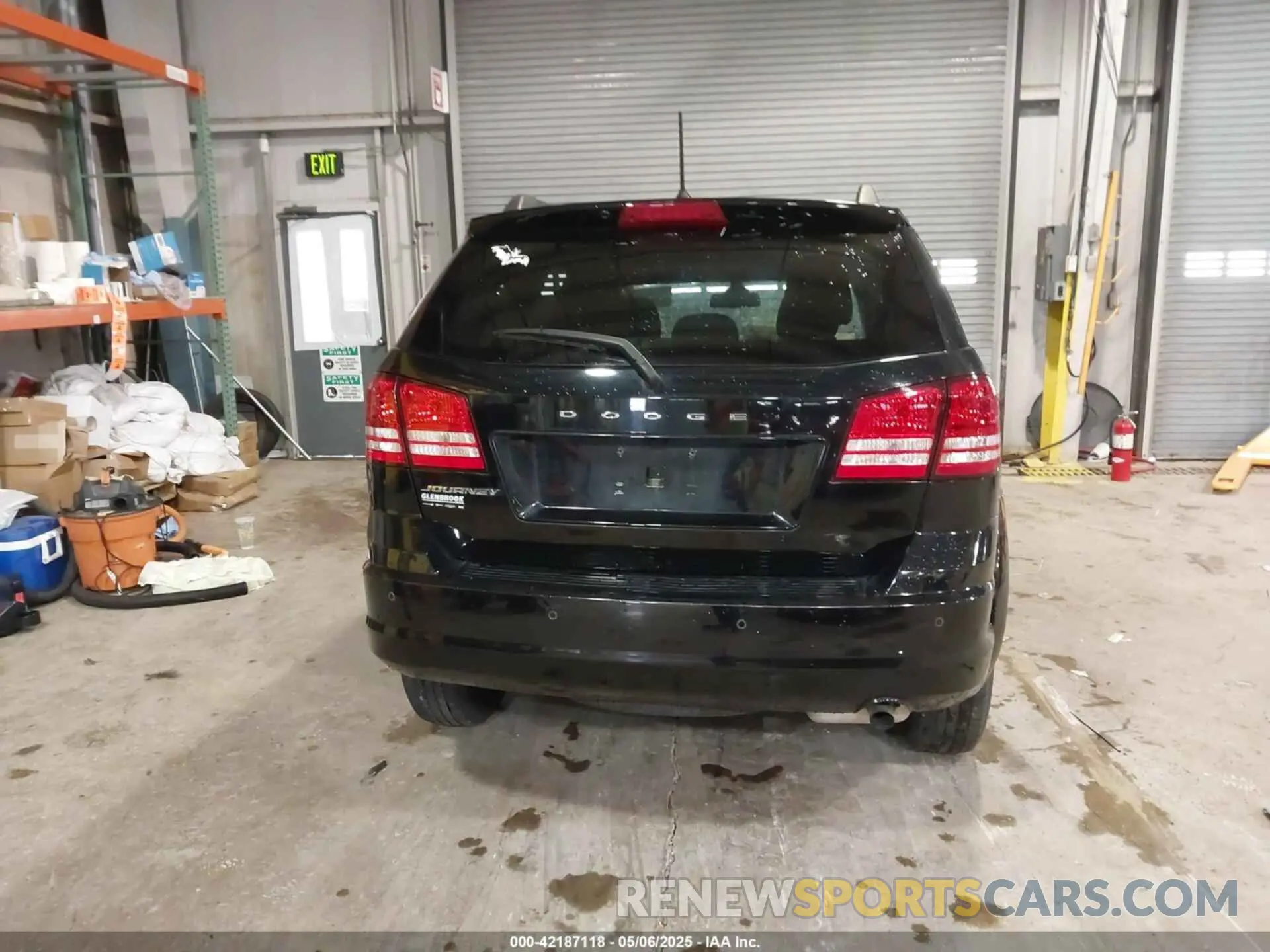 16 Photograph of a damaged car 3C4PDCAB1LT268213 DODGE JOURNEY 2020