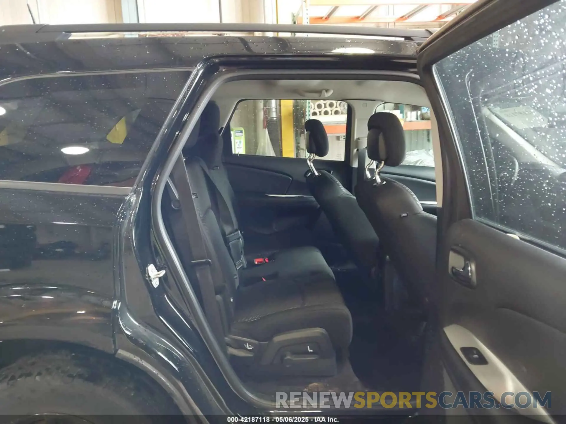 7 Photograph of a damaged car 3C4PDCAB1LT268213 DODGE JOURNEY 2020