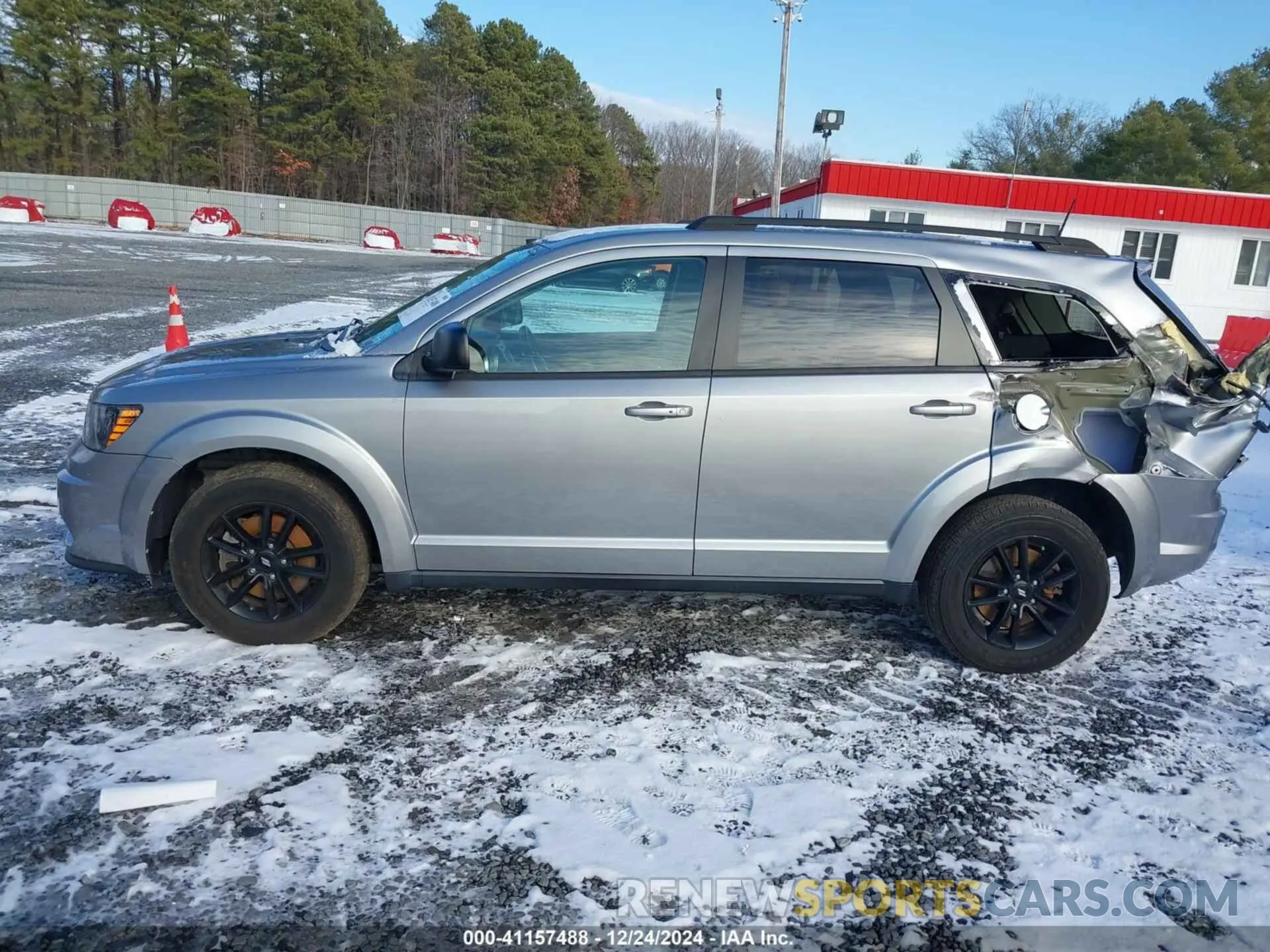 13 Photograph of a damaged car 3C4PDCAB2LT207601 DODGE JOURNEY 2020