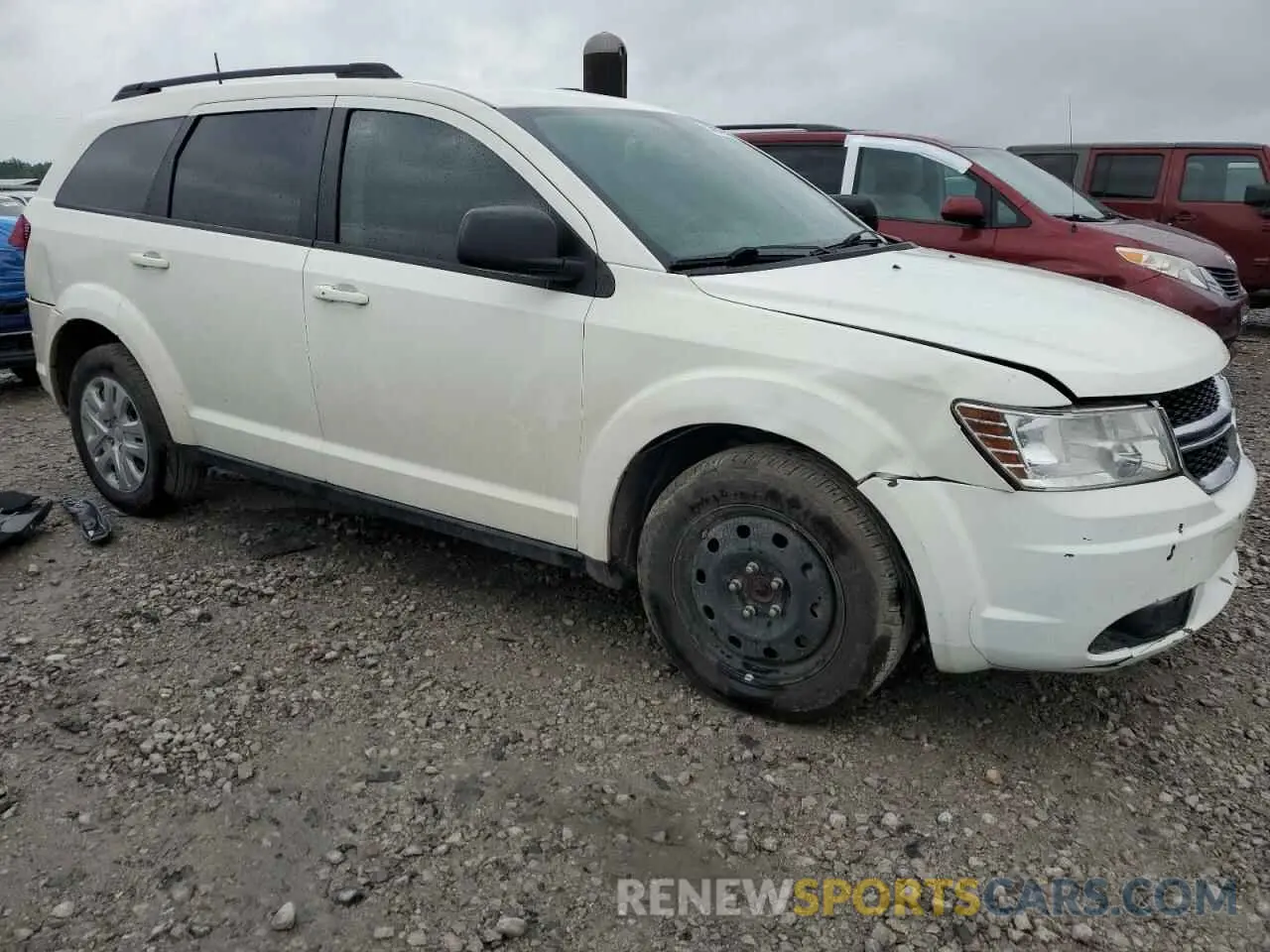 4 Photograph of a damaged car 3C4PDCAB2LT266308 DODGE JOURNEY 2020