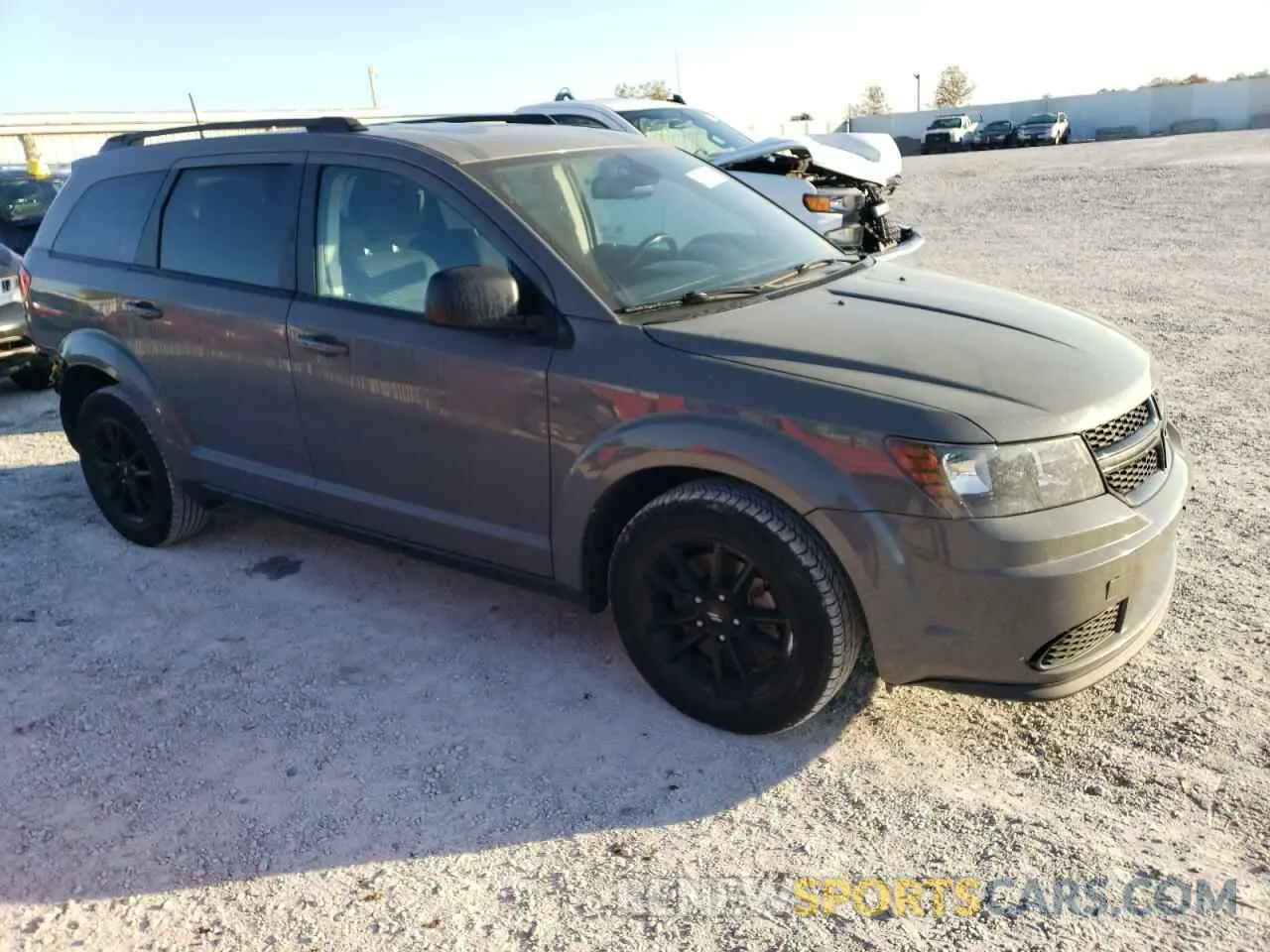 4 Photograph of a damaged car 3C4PDCAB2LT276997 DODGE JOURNEY 2020