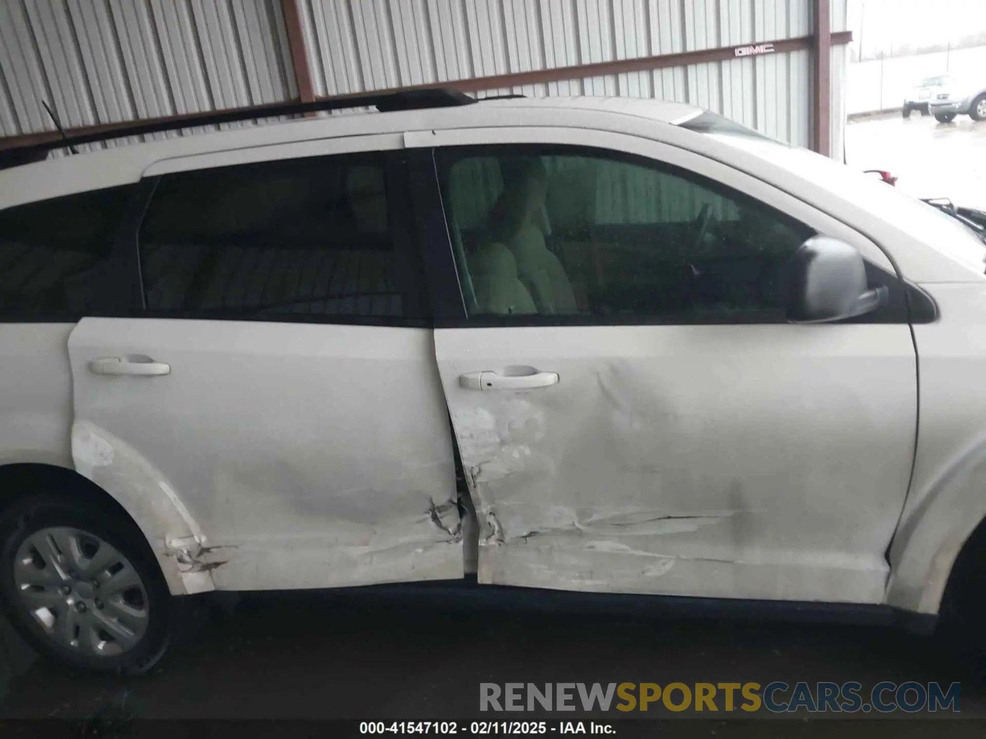 13 Photograph of a damaged car 3C4PDCAB3LT183311 DODGE JOURNEY 2020