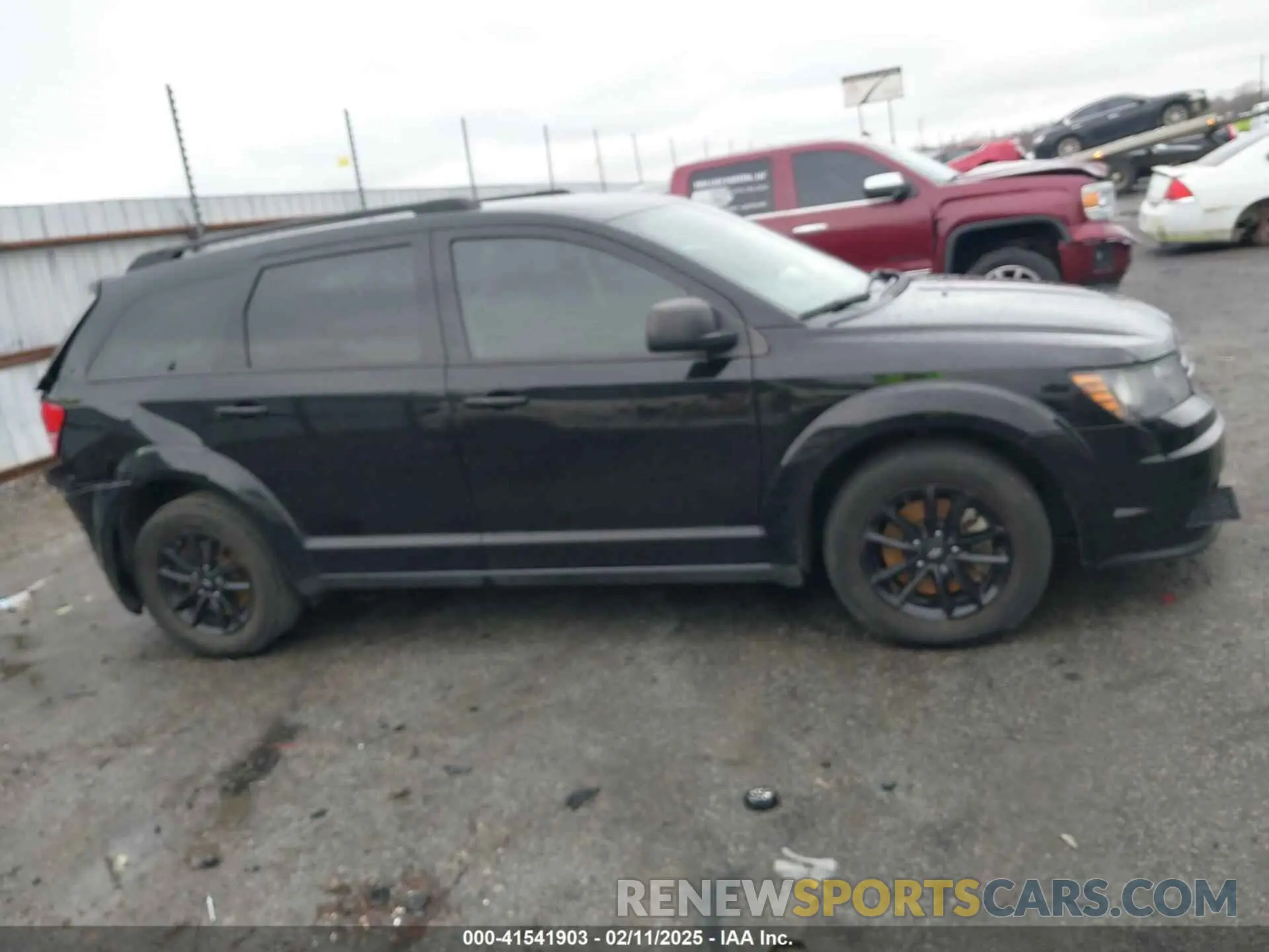 13 Photograph of a damaged car 3C4PDCAB3LT219272 DODGE JOURNEY 2020