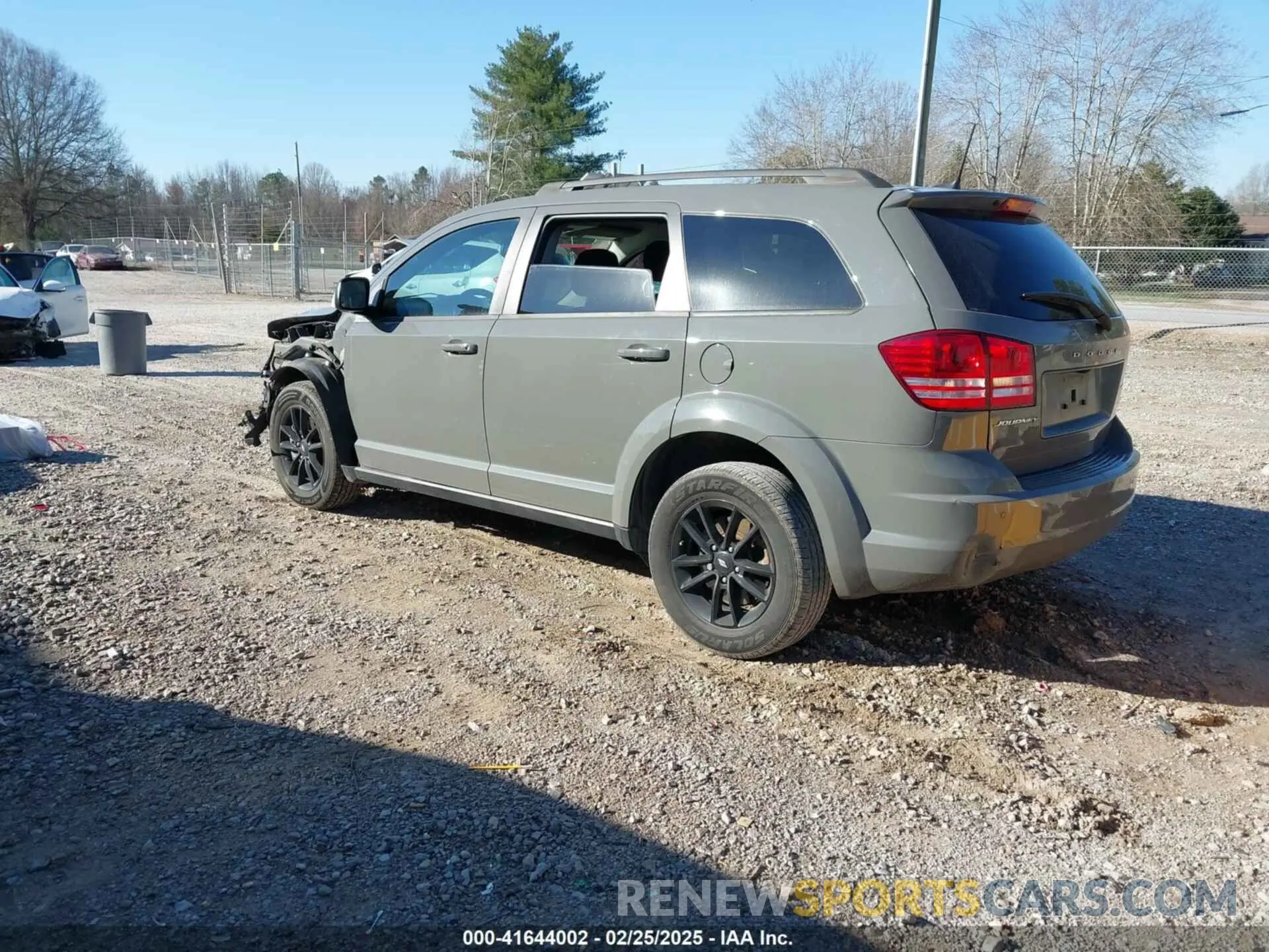 3 Photograph of a damaged car 3C4PDCAB3LT261182 DODGE JOURNEY 2020