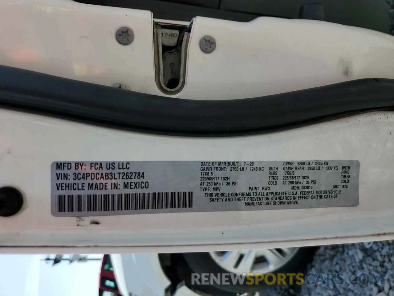 13 Photograph of a damaged car 3C4PDCAB3LT262784 DODGE JOURNEY 2020