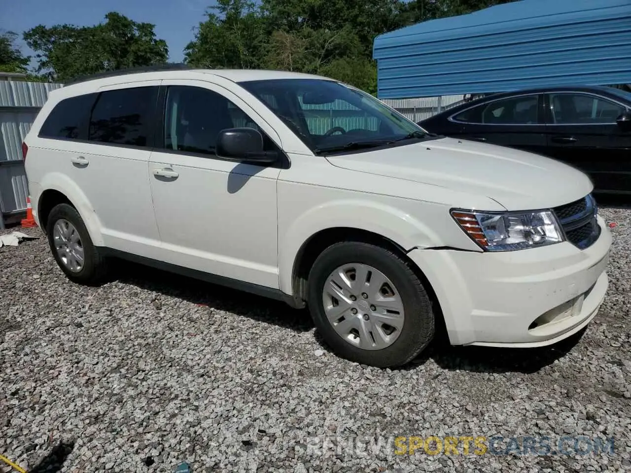 4 Photograph of a damaged car 3C4PDCAB3LT262784 DODGE JOURNEY 2020
