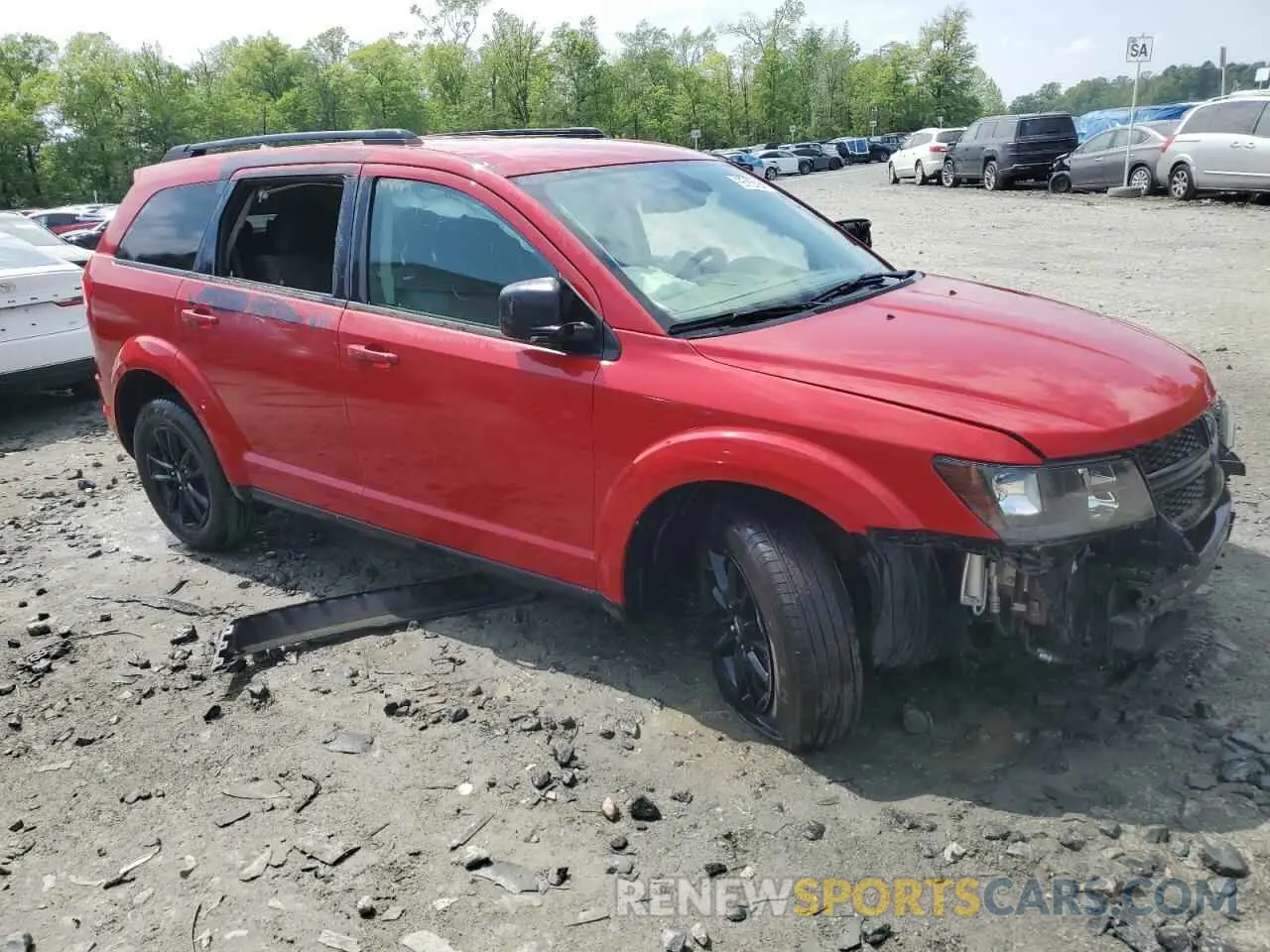 4 Photograph of a damaged car 3C4PDCAB3LT271856 DODGE JOURNEY 2020