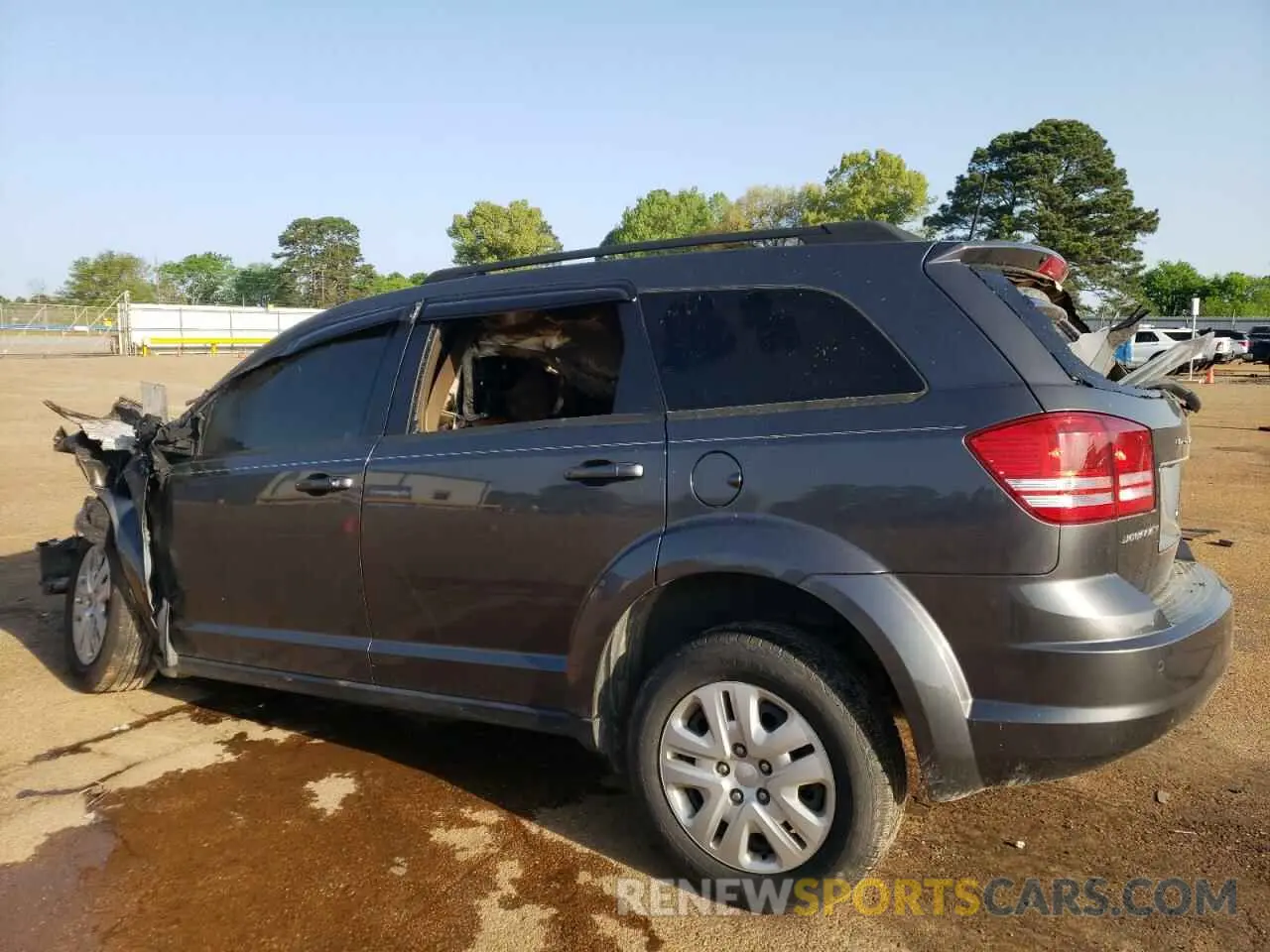2 Photograph of a damaged car 3C4PDCAB4LT253818 DODGE JOURNEY 2020