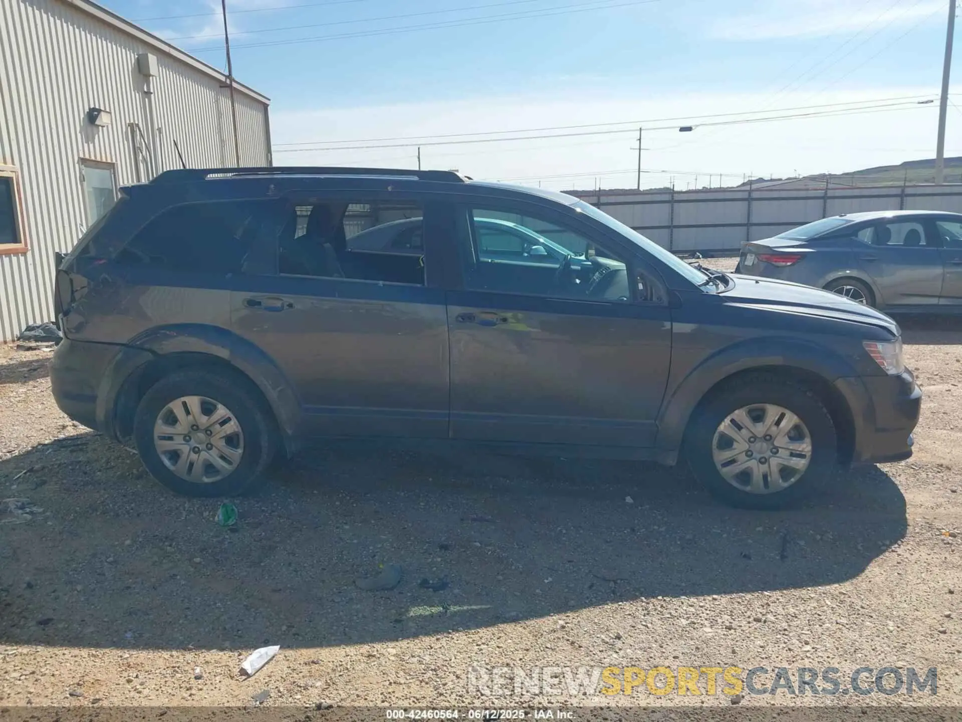 13 Photograph of a damaged car 3C4PDCAB4LT268058 DODGE JOURNEY 2020
