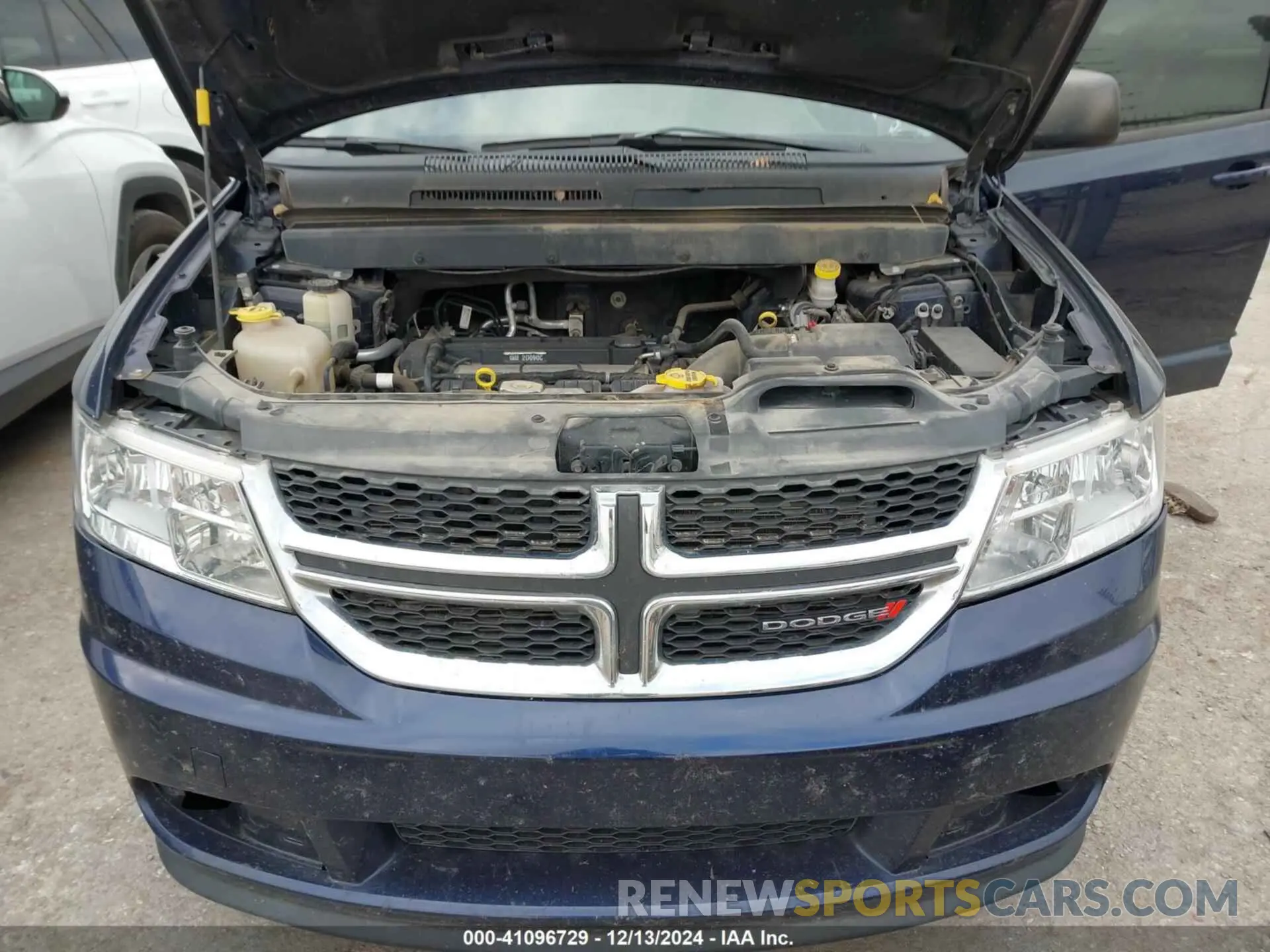 10 Photograph of a damaged car 3C4PDCAB4LT276404 DODGE JOURNEY 2020