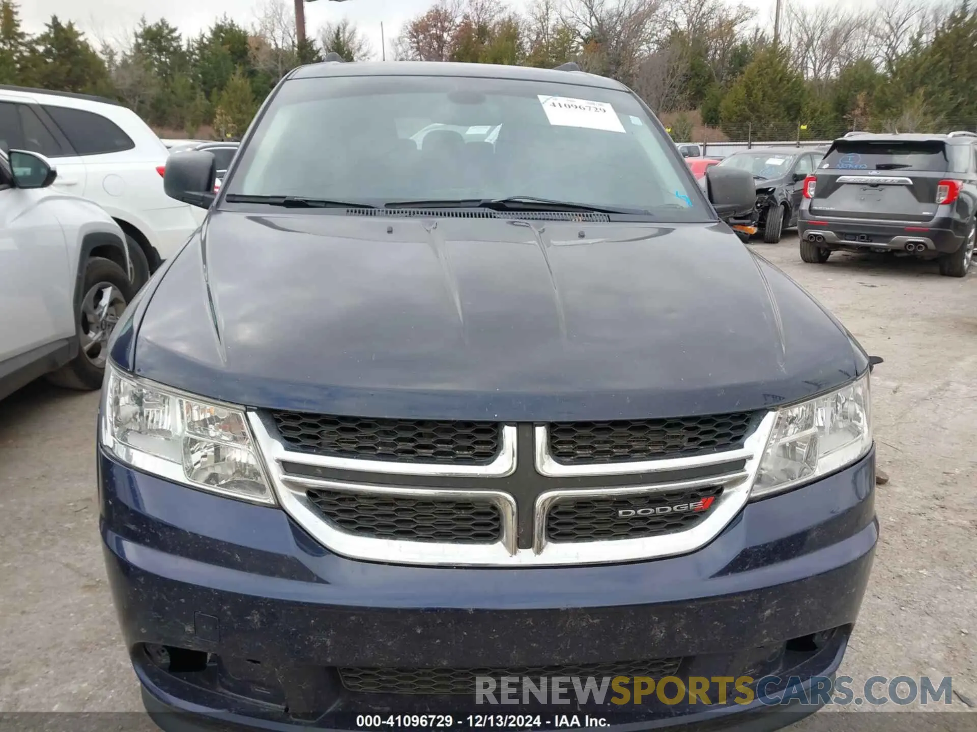12 Photograph of a damaged car 3C4PDCAB4LT276404 DODGE JOURNEY 2020