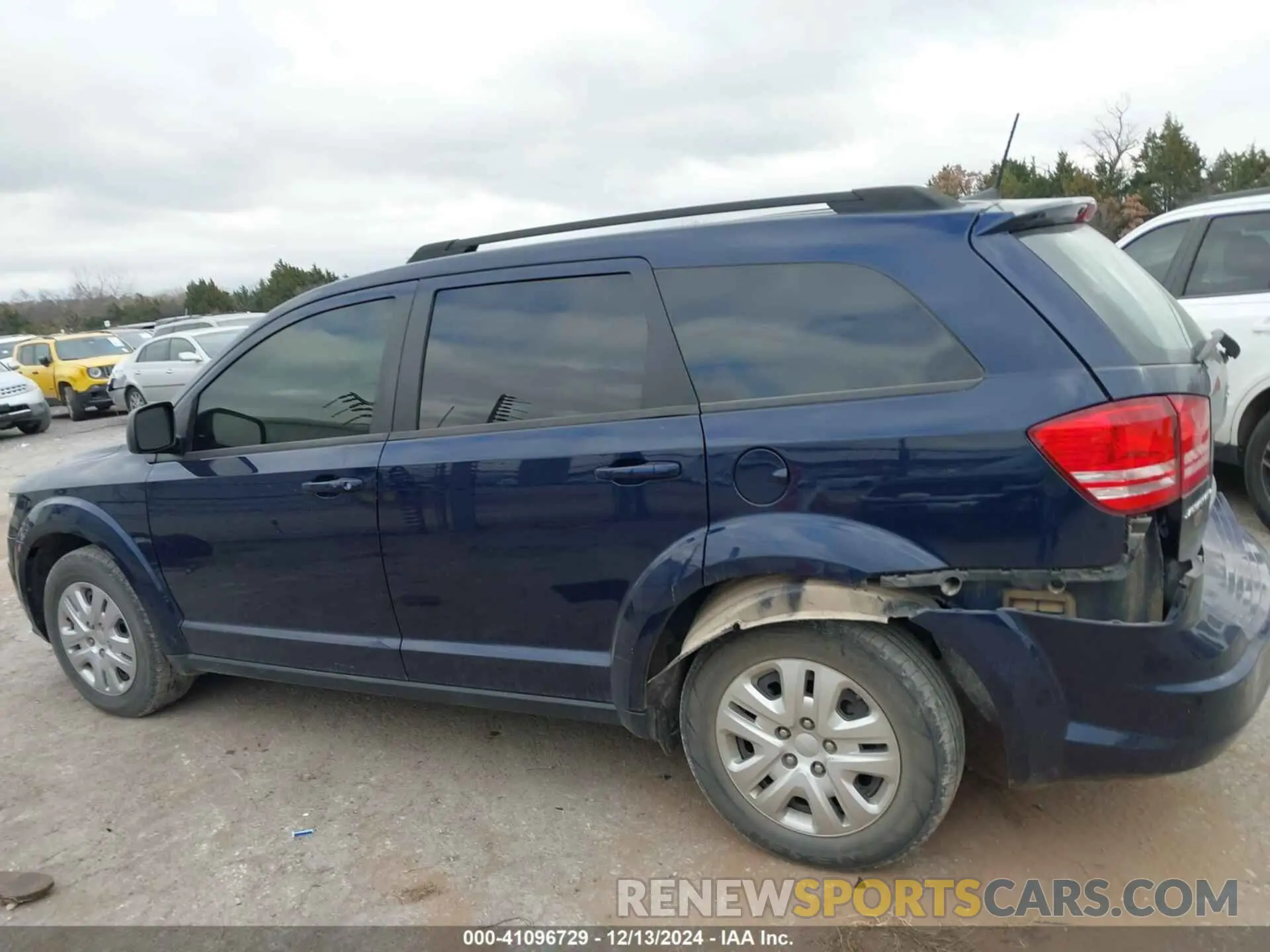 14 Photograph of a damaged car 3C4PDCAB4LT276404 DODGE JOURNEY 2020