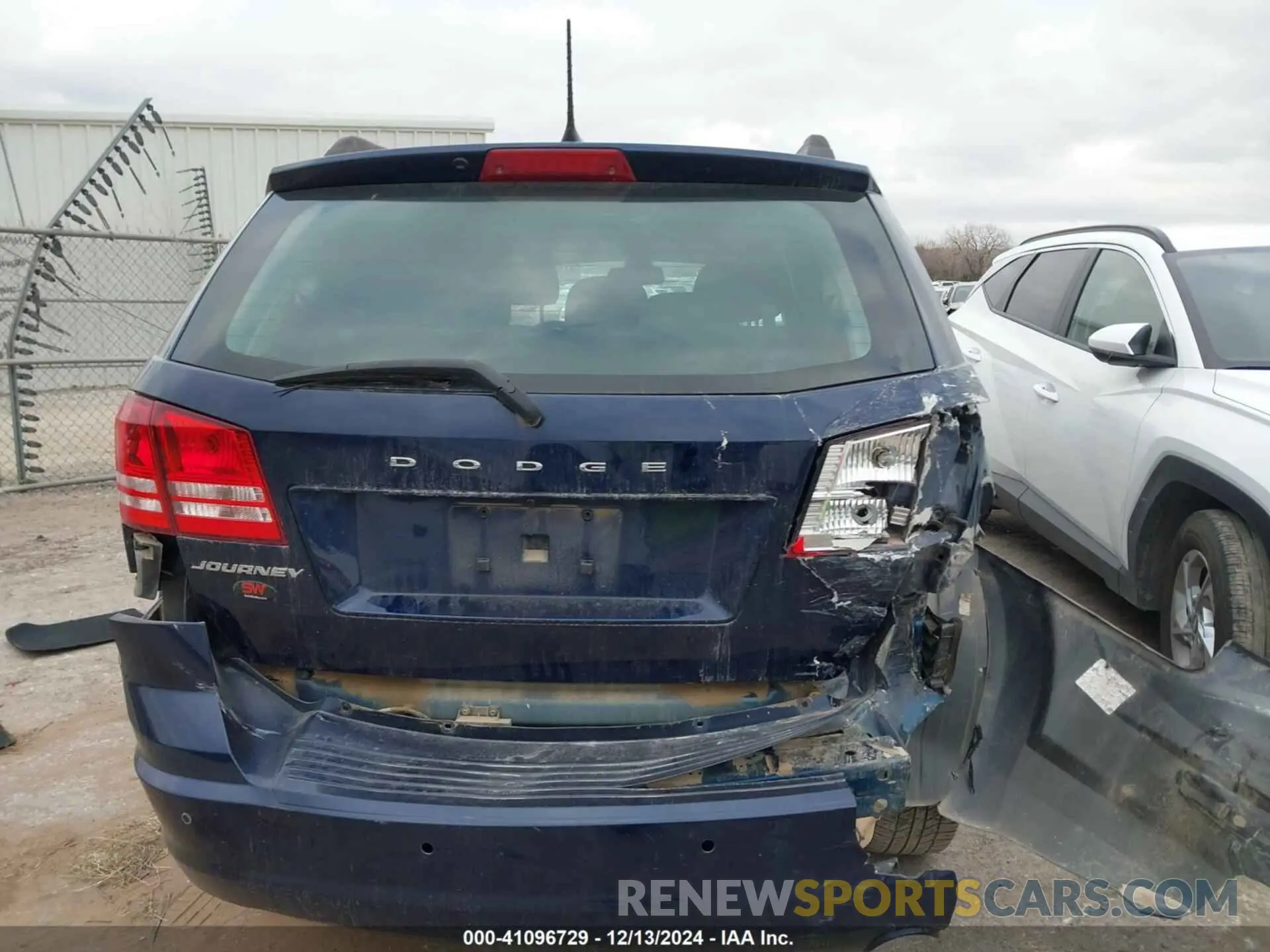 16 Photograph of a damaged car 3C4PDCAB4LT276404 DODGE JOURNEY 2020