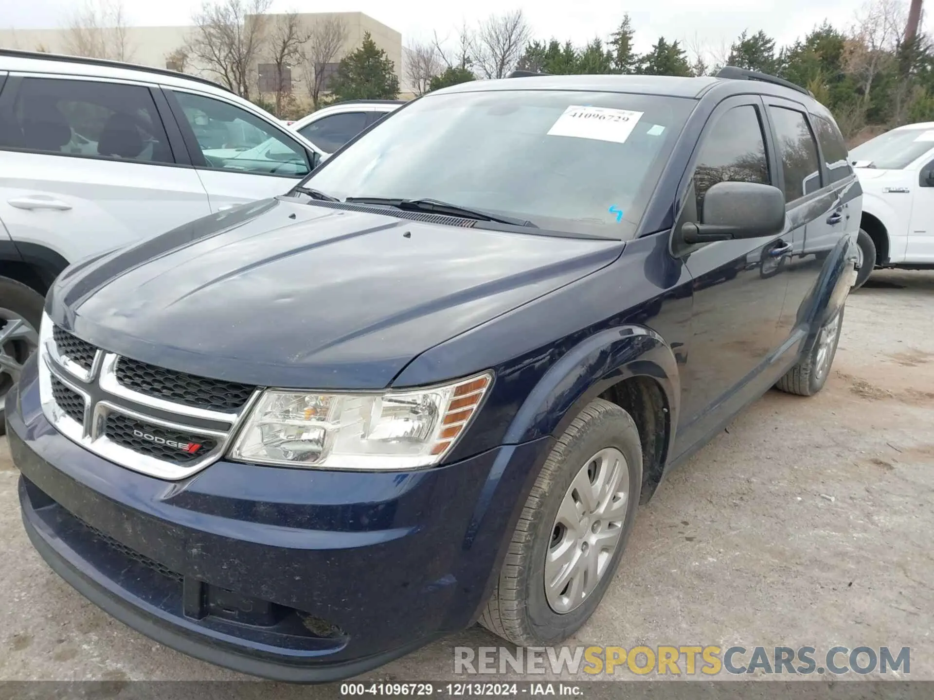 2 Photograph of a damaged car 3C4PDCAB4LT276404 DODGE JOURNEY 2020