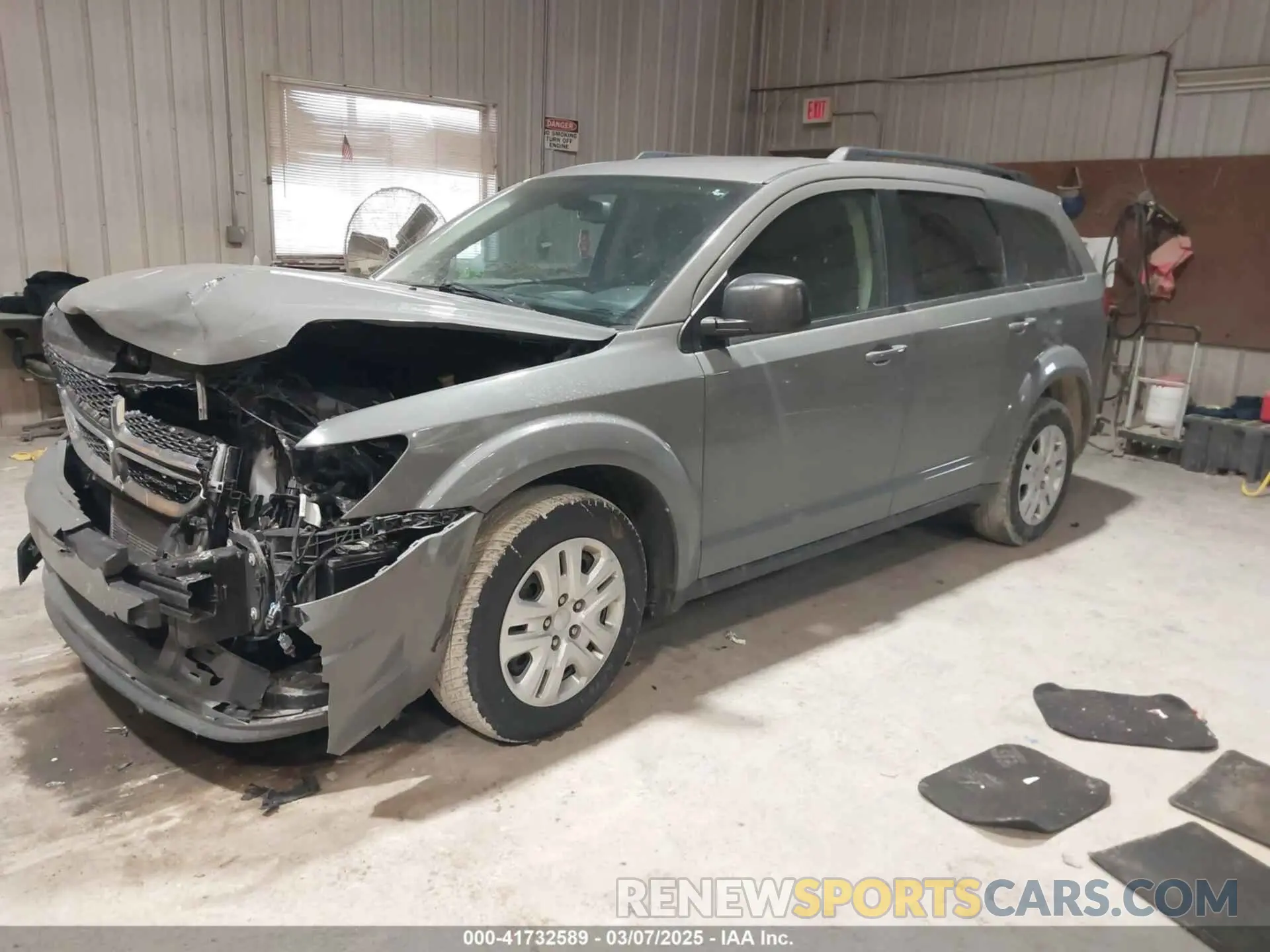 2 Photograph of a damaged car 3C4PDCAB5LT201811 DODGE JOURNEY 2020