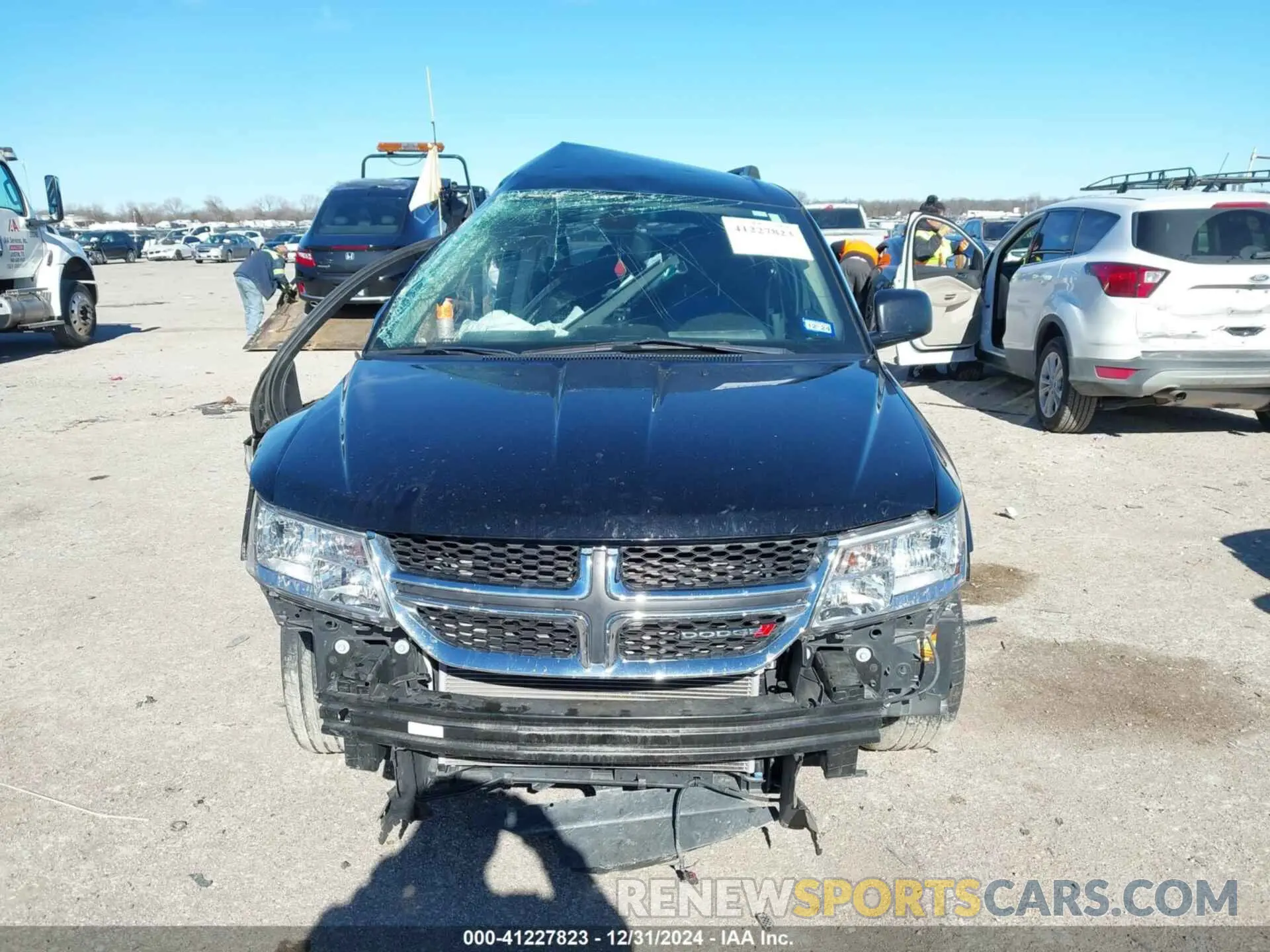 11 Photograph of a damaged car 3C4PDCAB5LT207155 DODGE JOURNEY 2020
