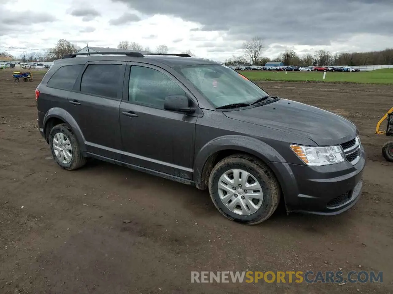 4 Photograph of a damaged car 3C4PDCAB5LT207365 DODGE JOURNEY 2020