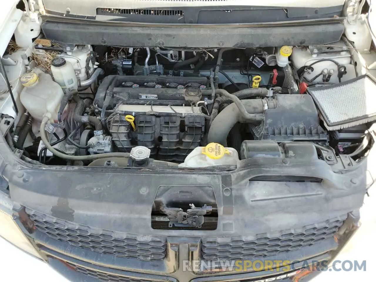 11 Photograph of a damaged car 3C4PDCAB5LT232511 DODGE JOURNEY 2020