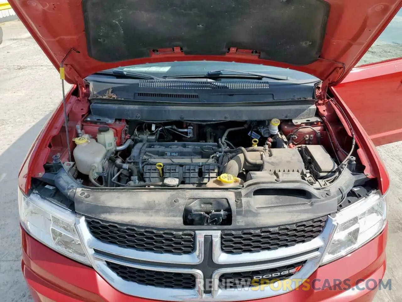 11 Photograph of a damaged car 3C4PDCAB5LT276590 DODGE JOURNEY 2020