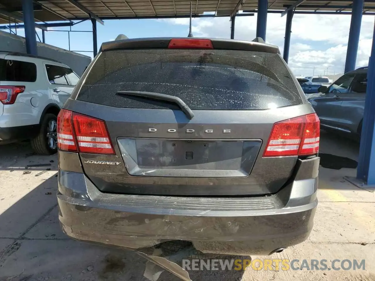 6 Photograph of a damaged car 3C4PDCAB5LT280526 DODGE JOURNEY 2020