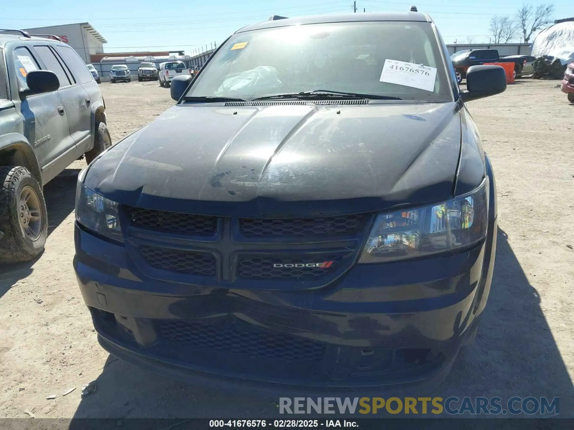 12 Photograph of a damaged car 3C4PDCAB6LT253710 DODGE JOURNEY 2020