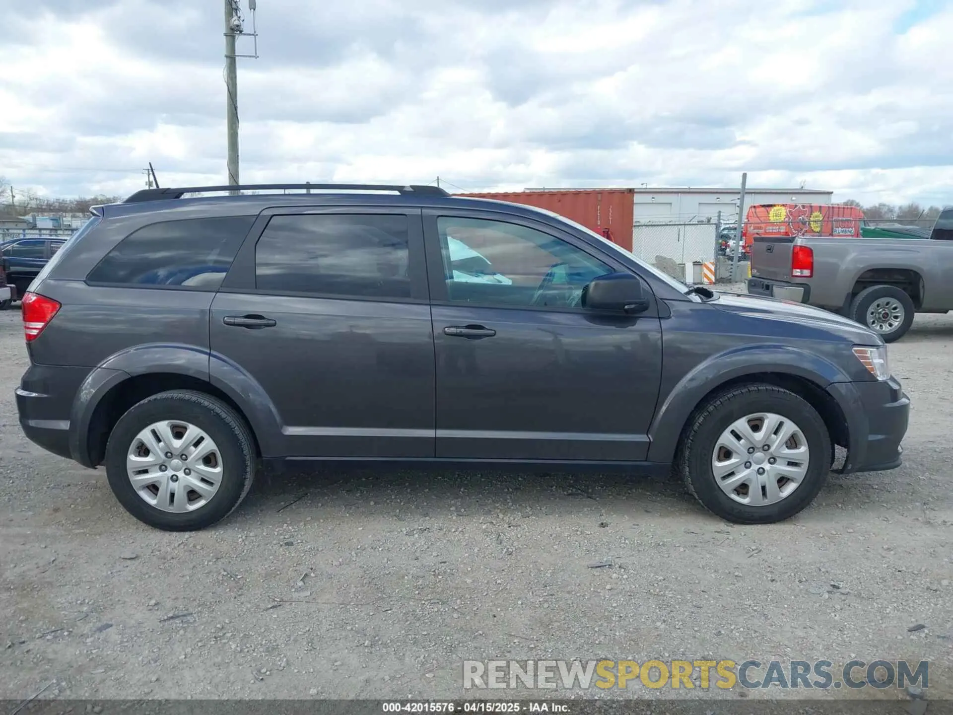 13 Photograph of a damaged car 3C4PDCAB6LT280065 DODGE JOURNEY 2020