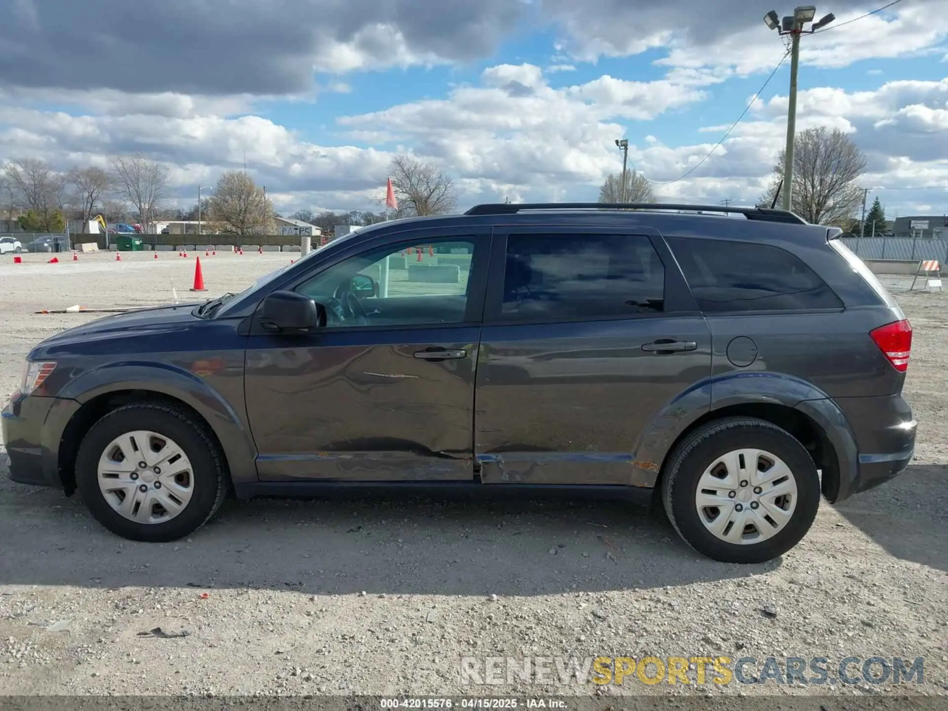 14 Photograph of a damaged car 3C4PDCAB6LT280065 DODGE JOURNEY 2020