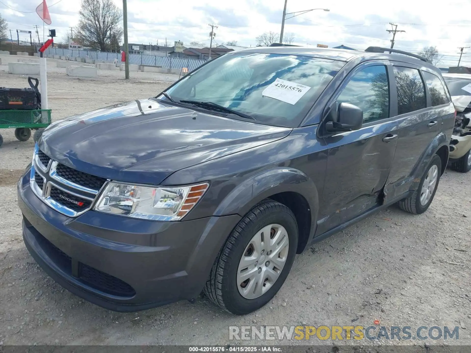 2 Photograph of a damaged car 3C4PDCAB6LT280065 DODGE JOURNEY 2020