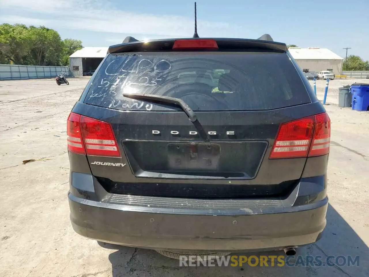 6 Photograph of a damaged car 3C4PDCAB7LT181268 DODGE JOURNEY 2020