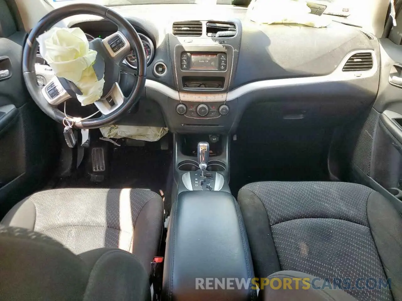 8 Photograph of a damaged car 3C4PDCAB7LT181268 DODGE JOURNEY 2020