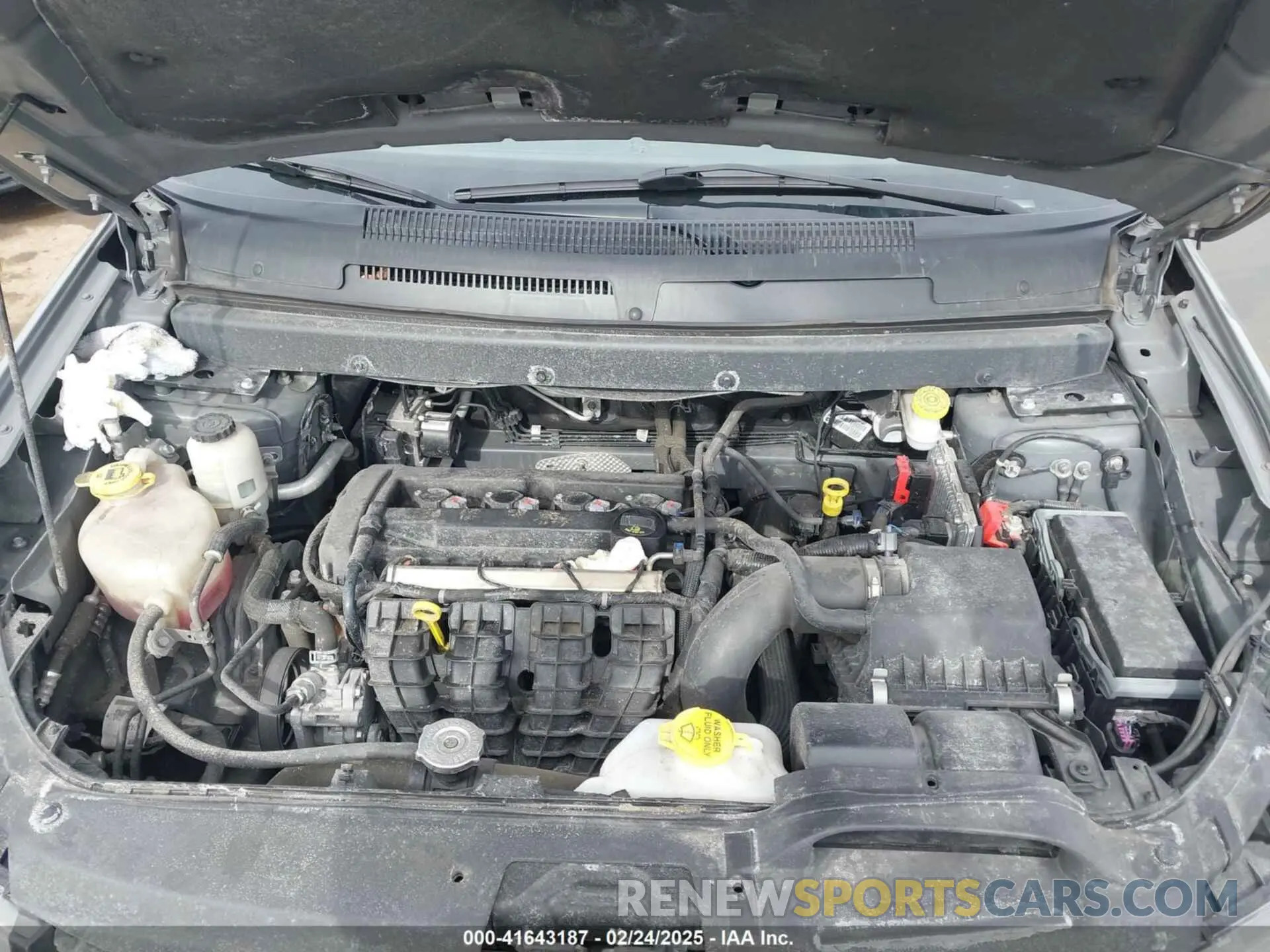 10 Photograph of a damaged car 3C4PDCAB7LT201714 DODGE JOURNEY 2020