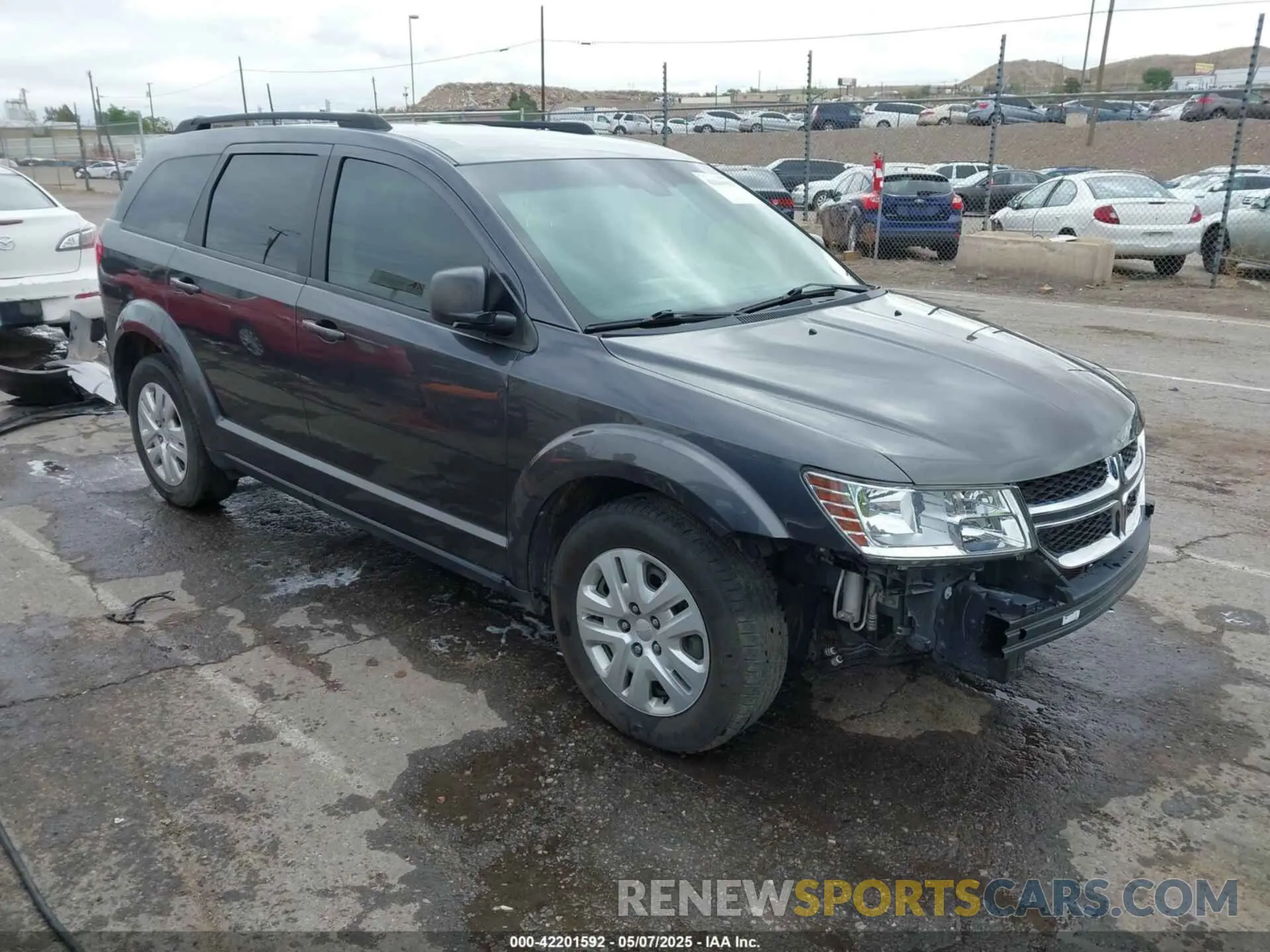 1 Photograph of a damaged car 3C4PDCAB7LT235443 DODGE JOURNEY 2020