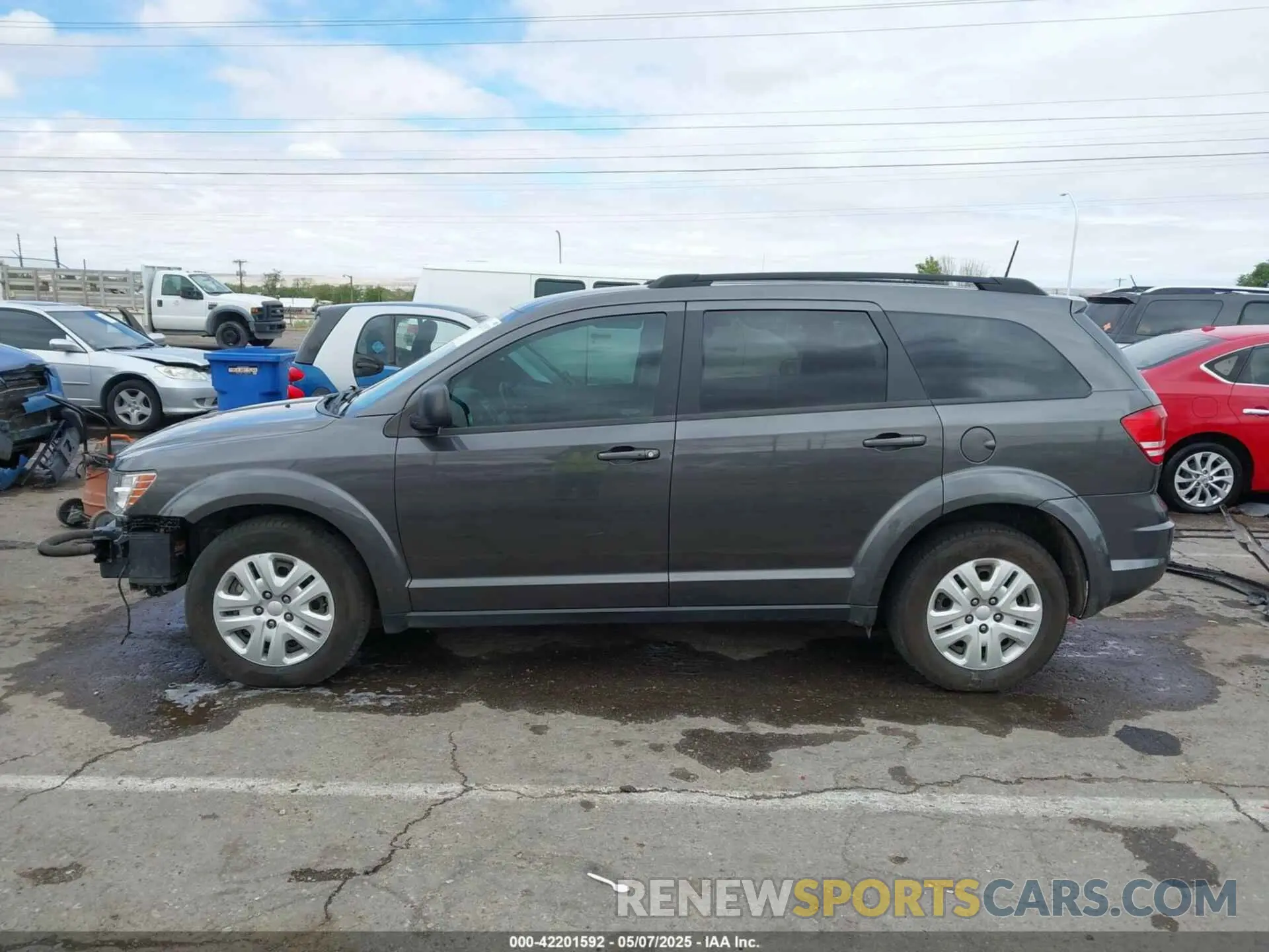 15 Photograph of a damaged car 3C4PDCAB7LT235443 DODGE JOURNEY 2020