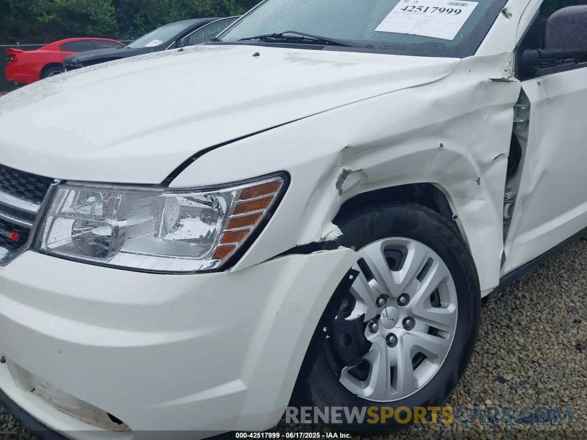 6 Photograph of a damaged car 3C4PDCAB7LT237578 DODGE JOURNEY 2020